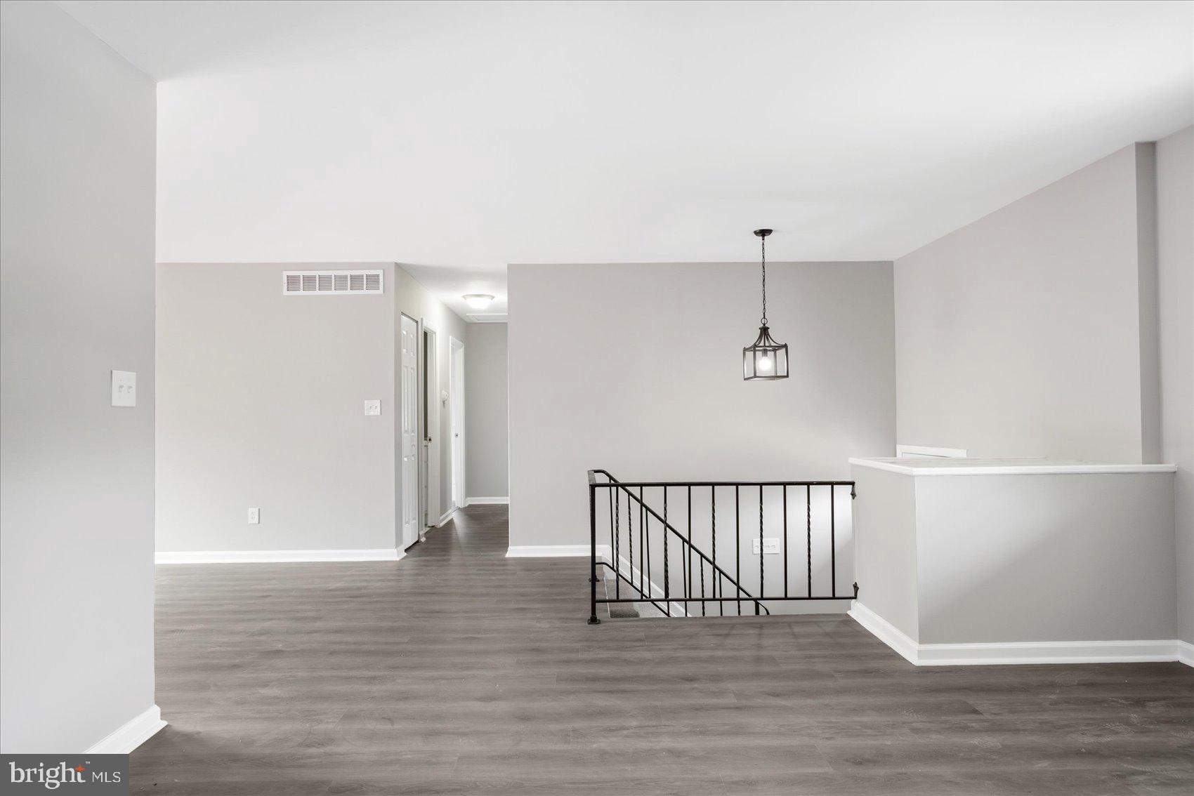 SILVERGATE VILLAGE NORTH - Residential