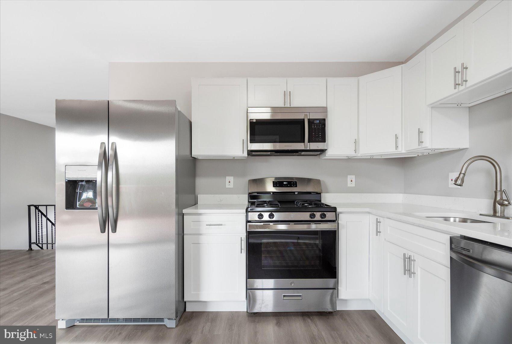 SILVERGATE VILLAGE NORTH - Residential