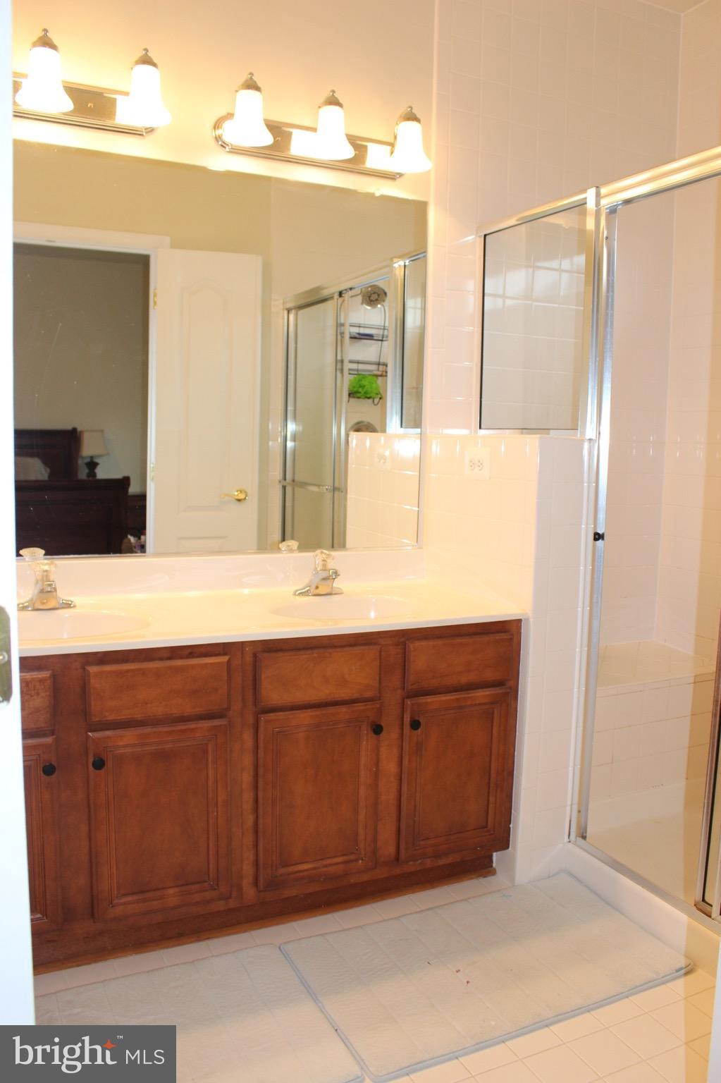 VILLAGE PLACE AT GAINESVILLE - Residential Lease