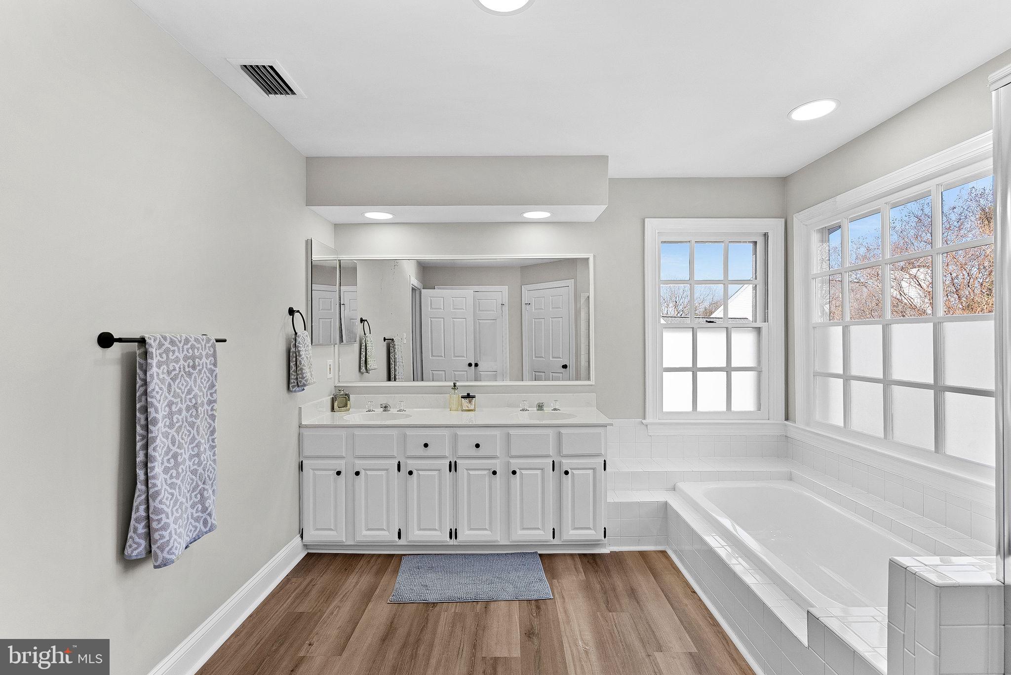 WELLINGTON - Residential