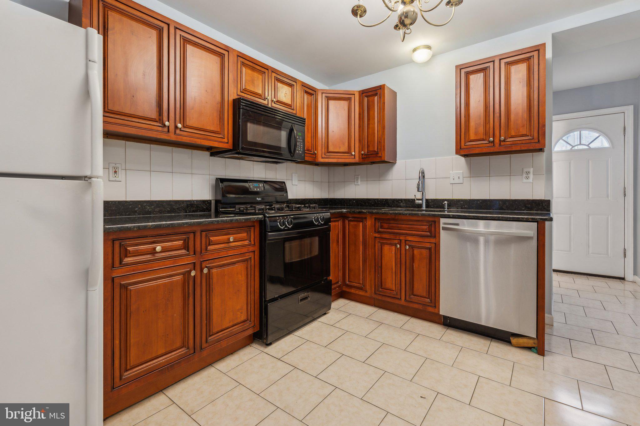 WASHINGTON VILLAGE - Residential