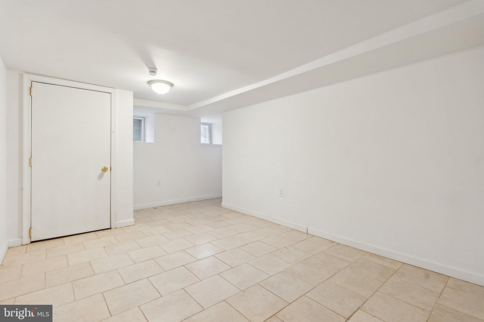 WASHINGTON VILLAGE - Residential