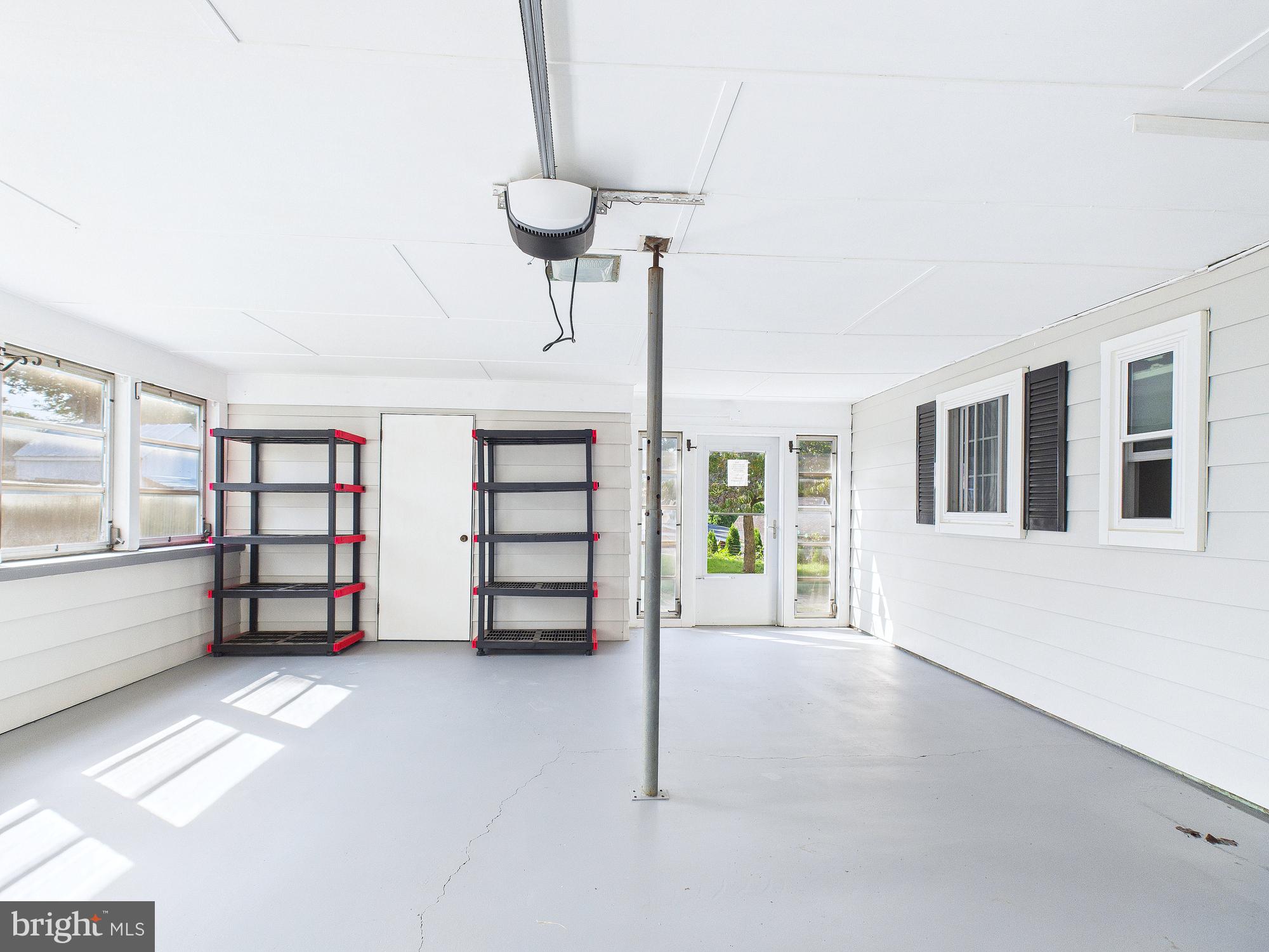 MIDDLETOWN - Residential