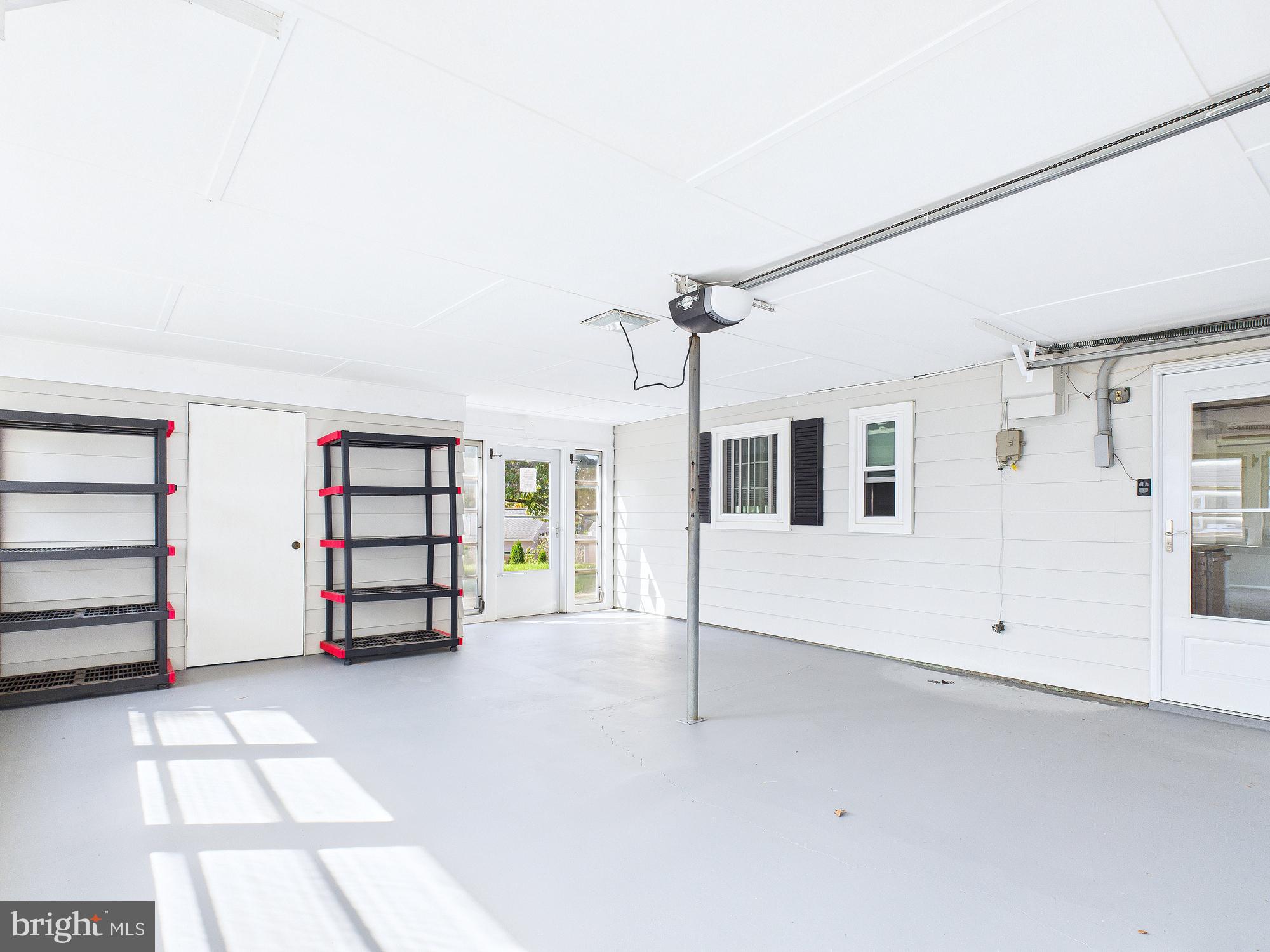 MIDDLETOWN - Residential