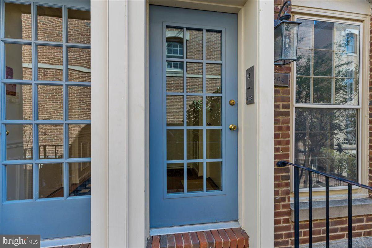 208 JUSTICE COURT NE 44