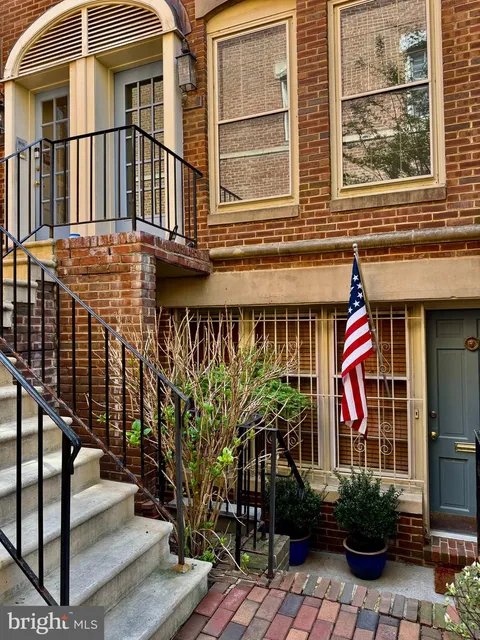 MLS: DCDC2255446