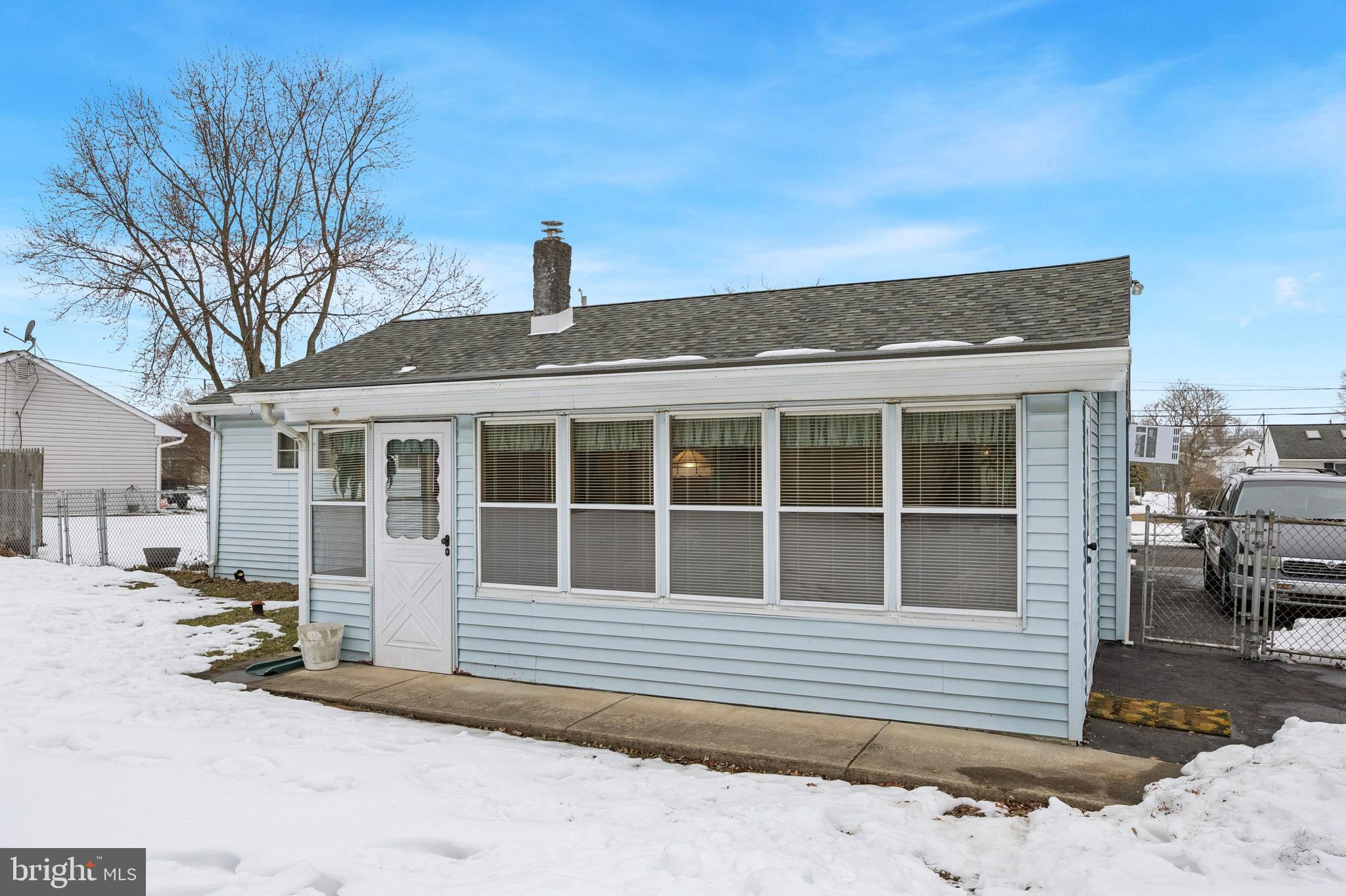 PENNSBURY HGTS - Residential