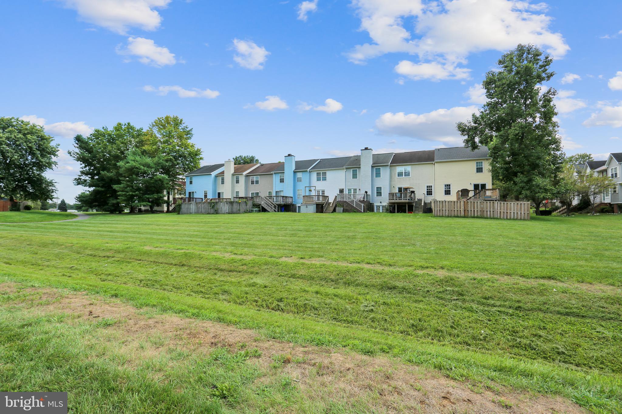 ROBIN MEADOWS - Residential