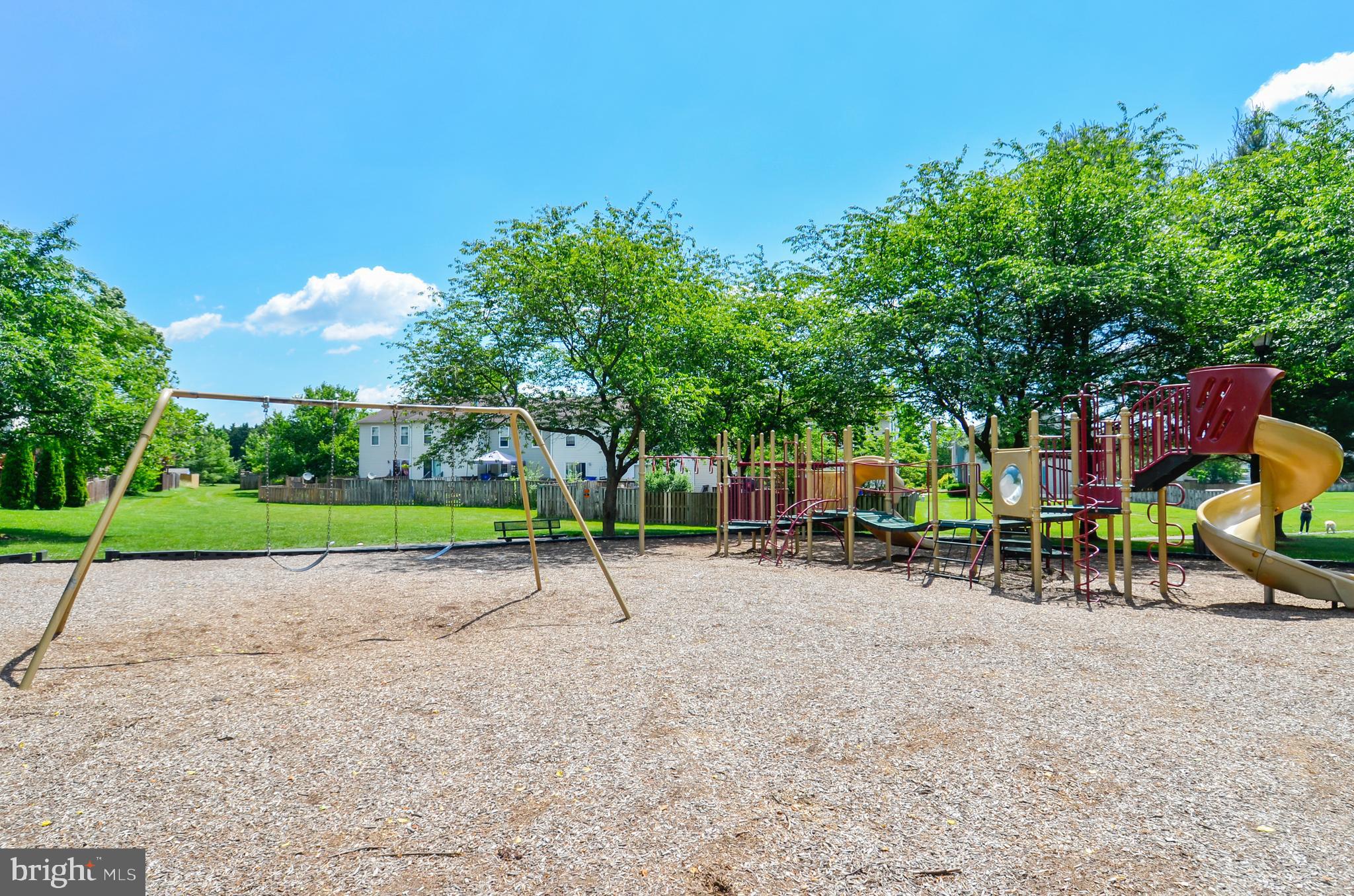 ROBIN MEADOWS - Residential