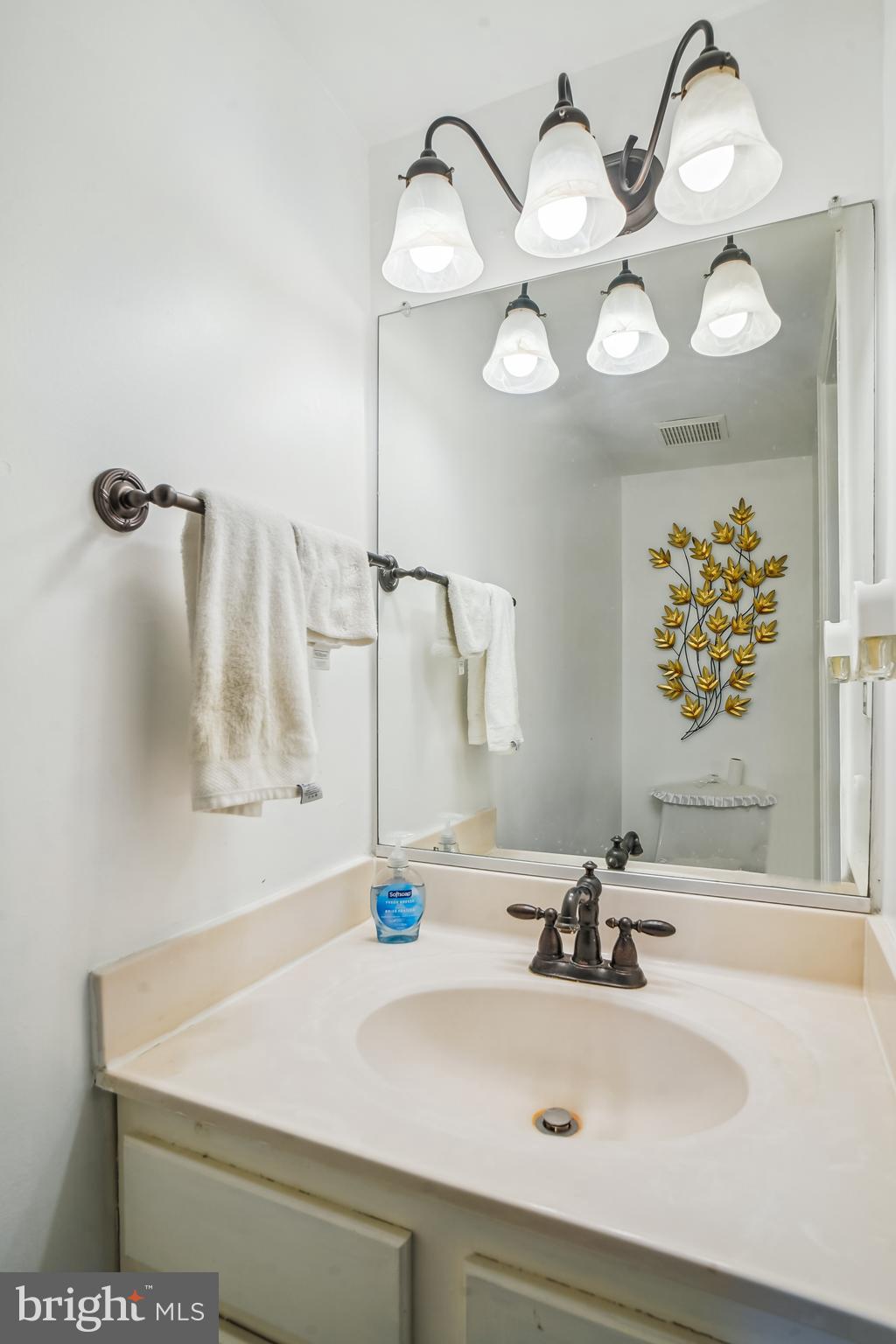 ROBIN MEADOWS - Residential