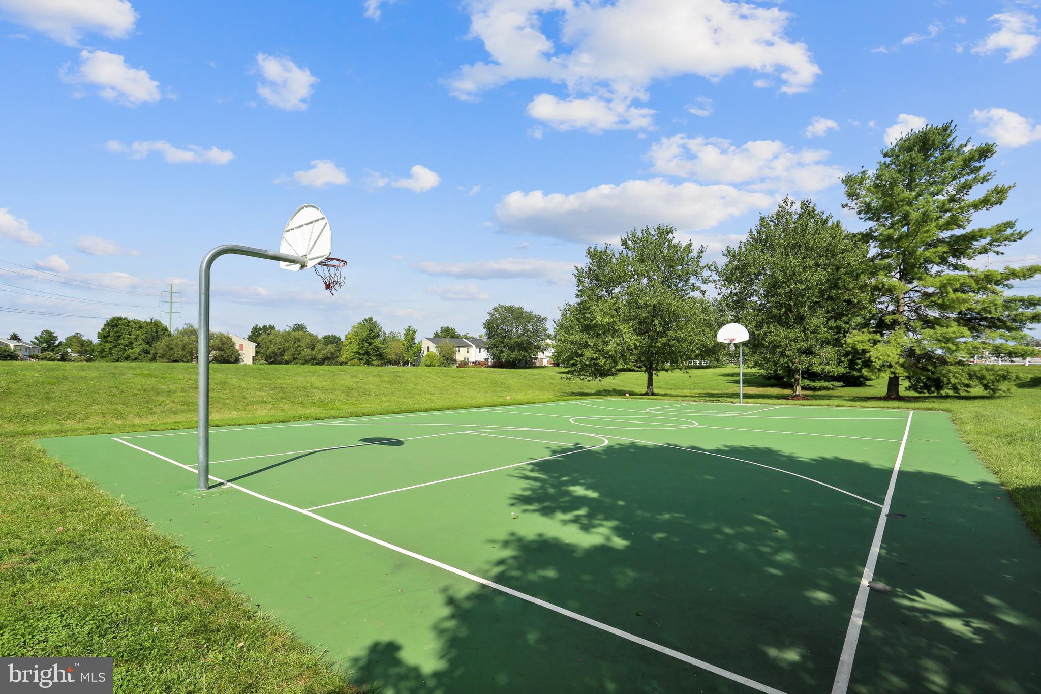 ROBIN MEADOWS - Residential