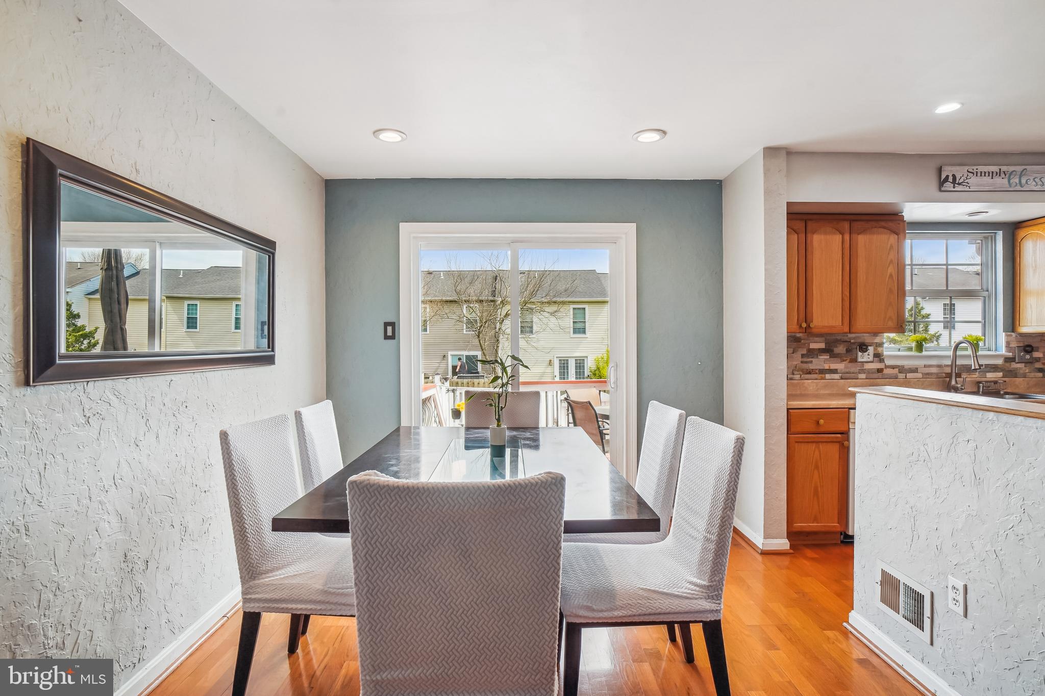 ROBIN MEADOWS - Residential