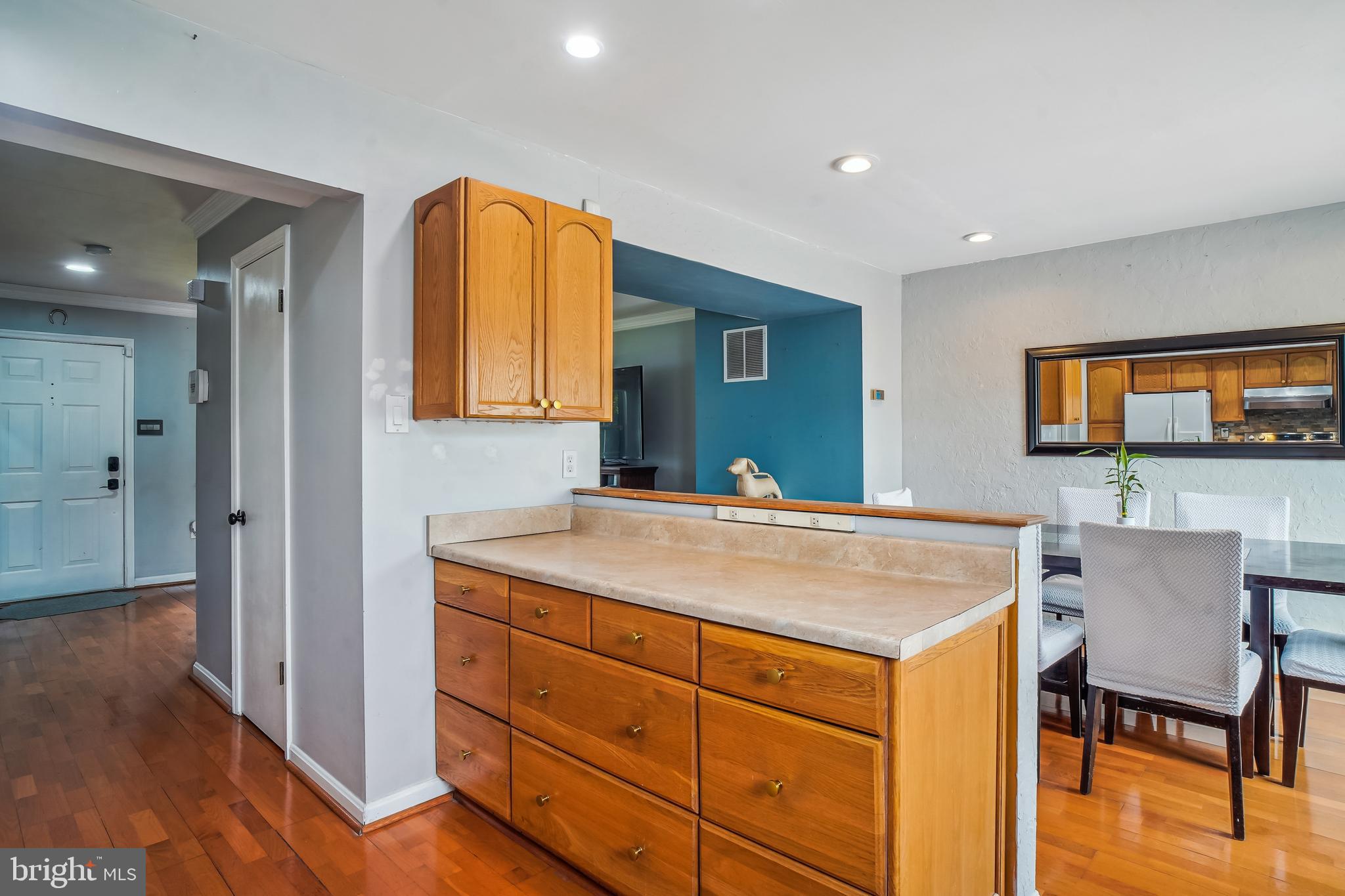 ROBIN MEADOWS - Residential