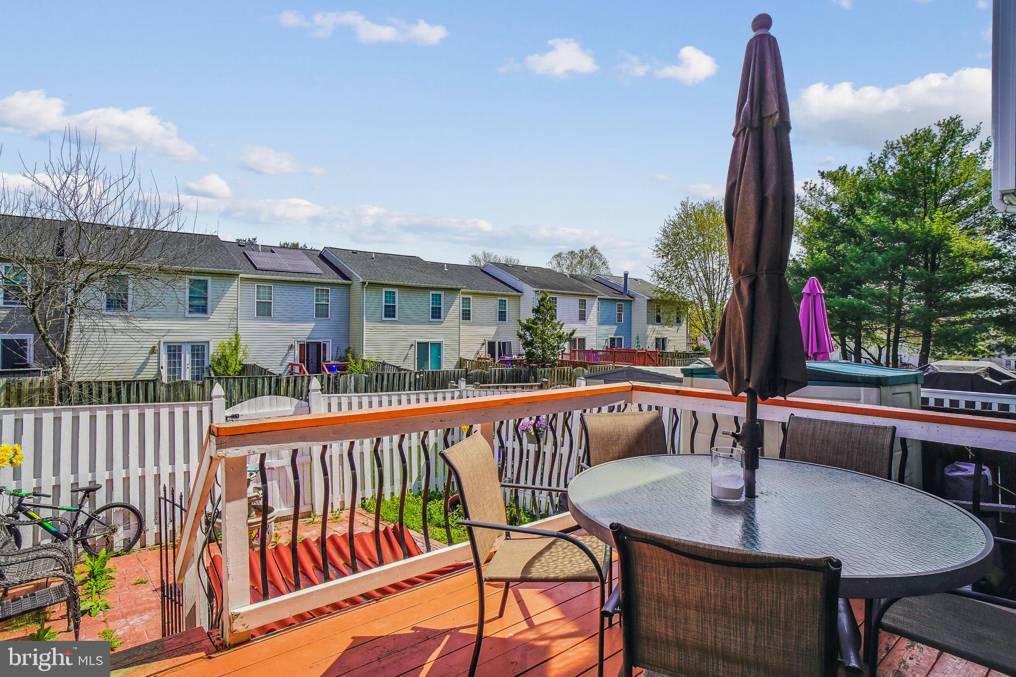 ROBIN MEADOWS - Residential