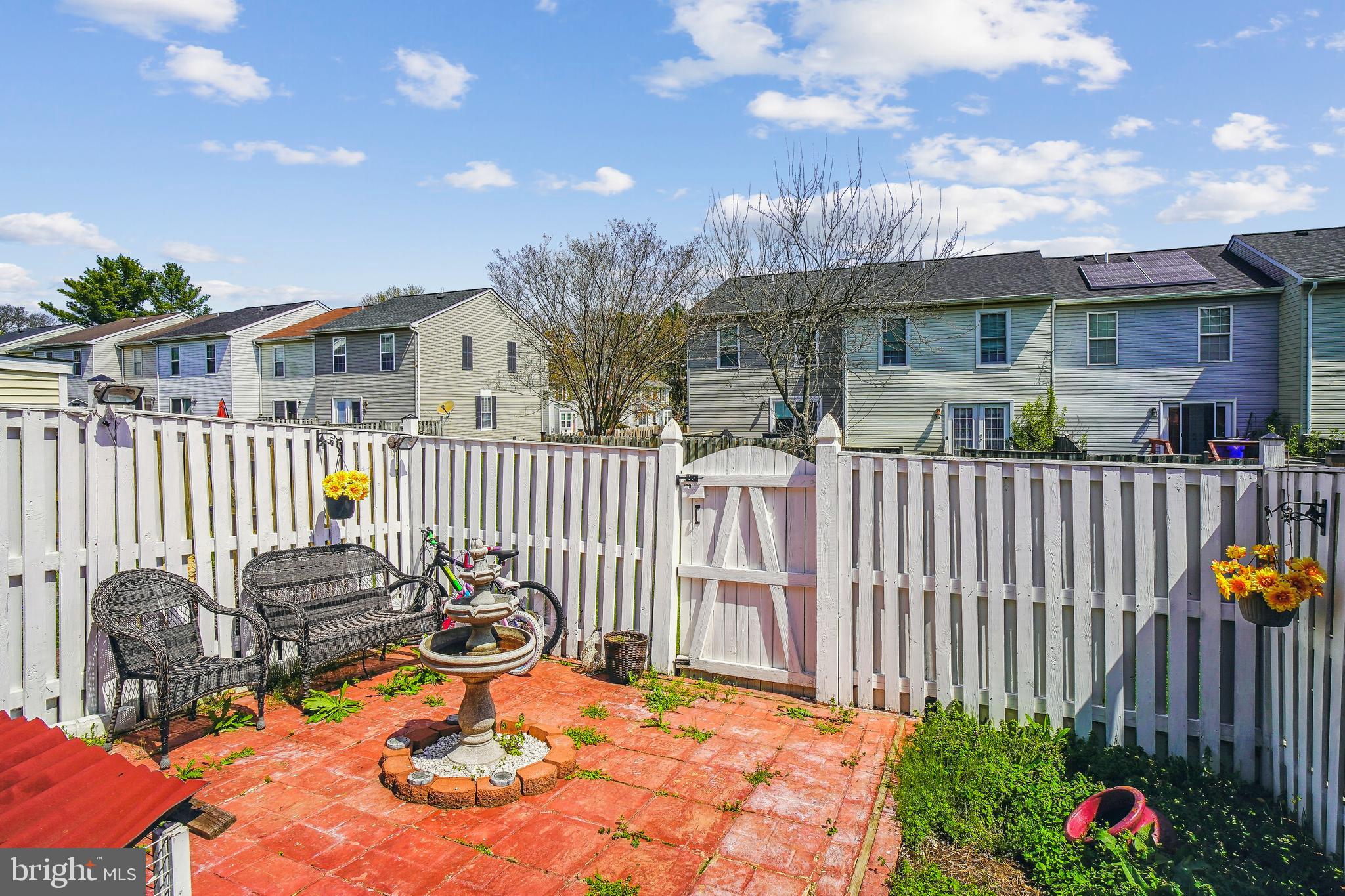 ROBIN MEADOWS - Residential