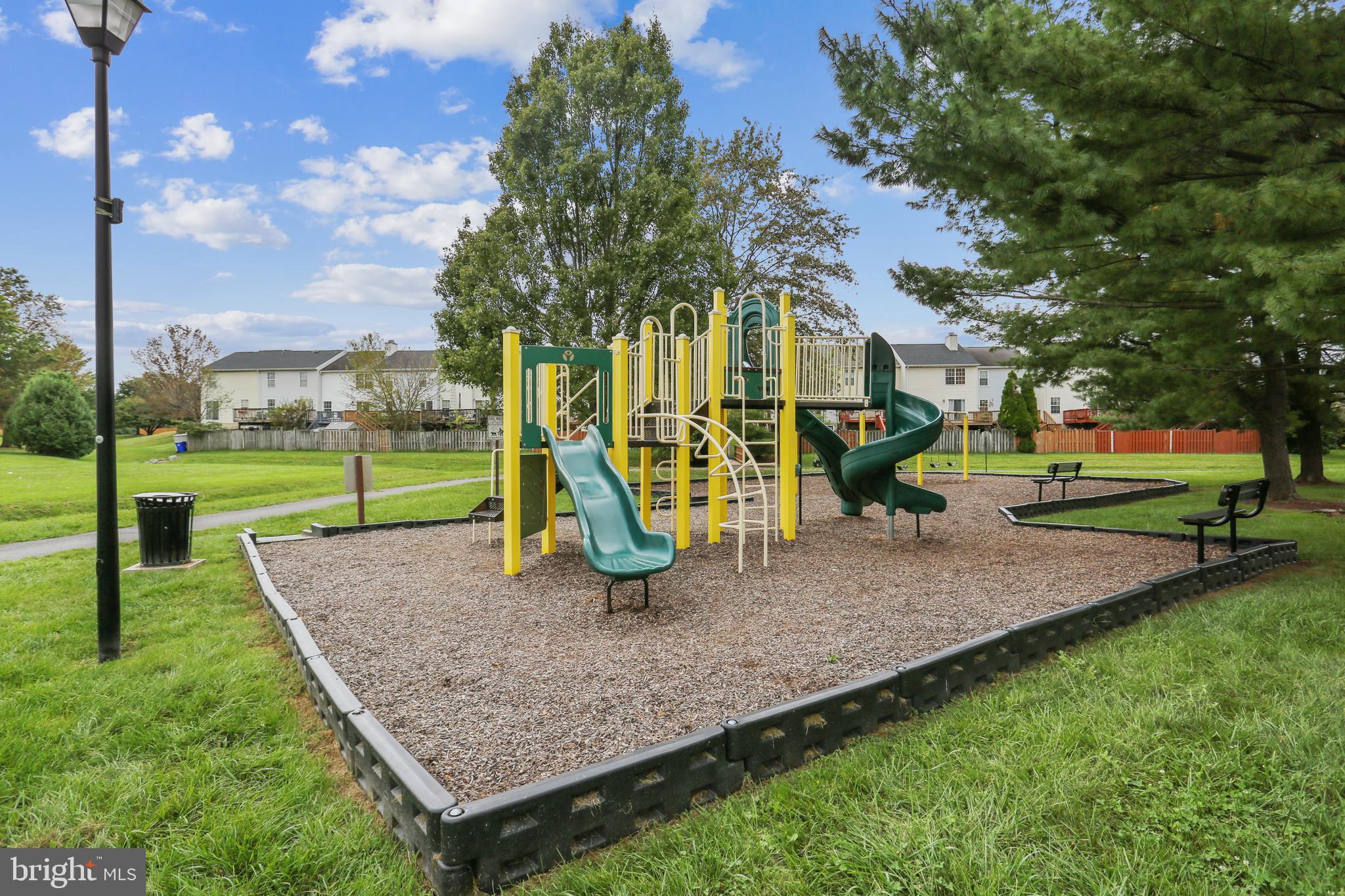 ROBIN MEADOWS - Residential