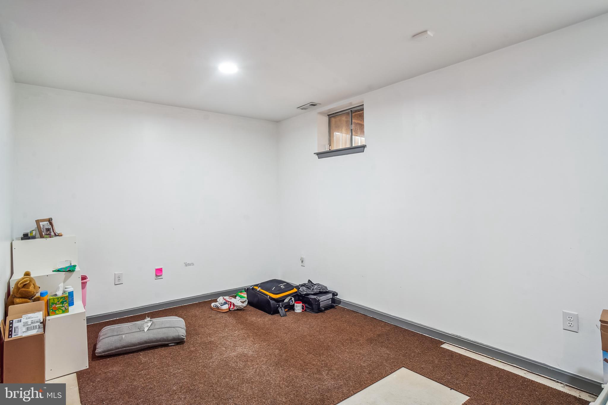 ROBIN MEADOWS - Residential