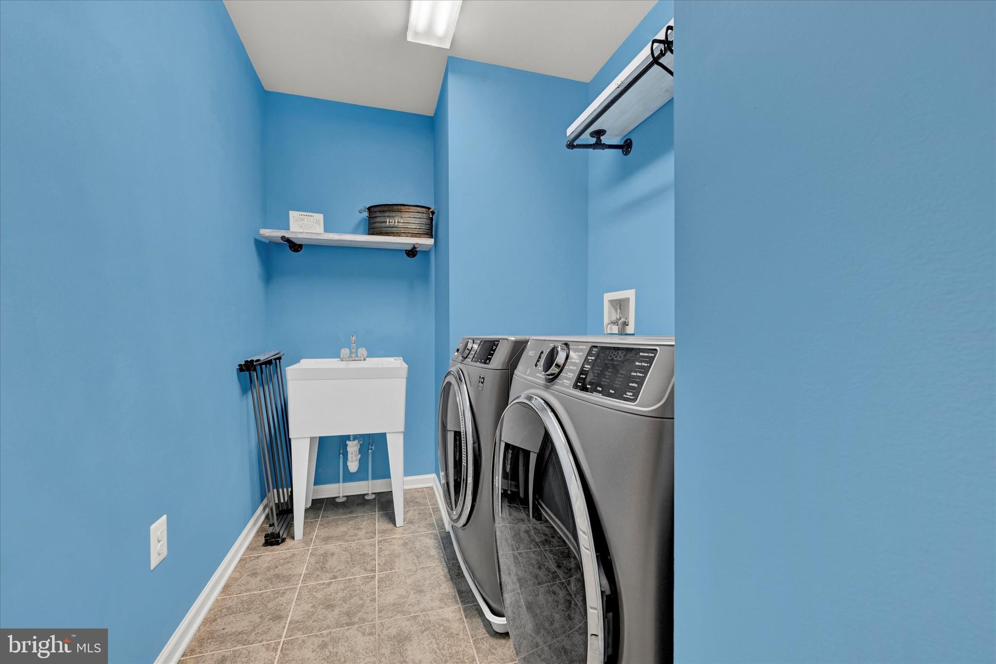 WINDLASS RUN - Residential