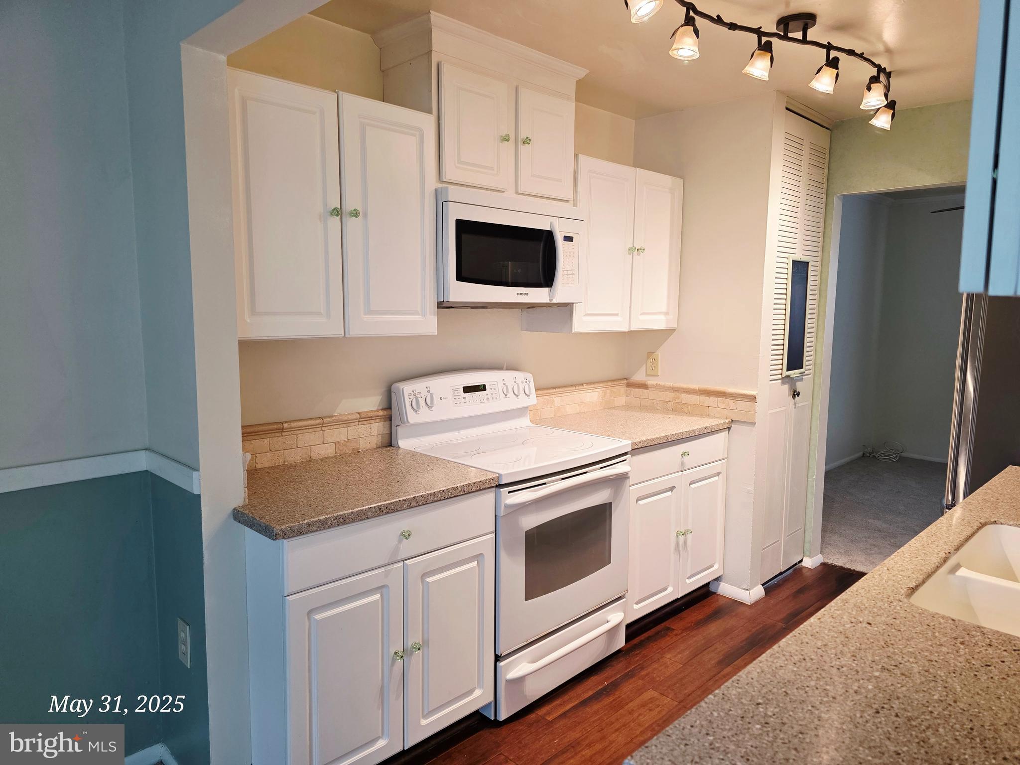 VILLAGE OF OLDE MILL - Residential