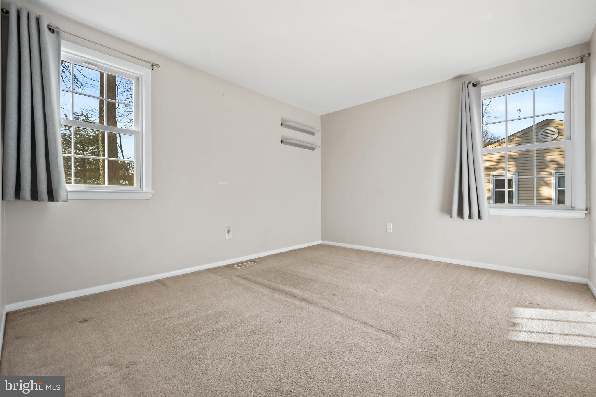 HOLMES RUN WOODS WEST - Residential Lease