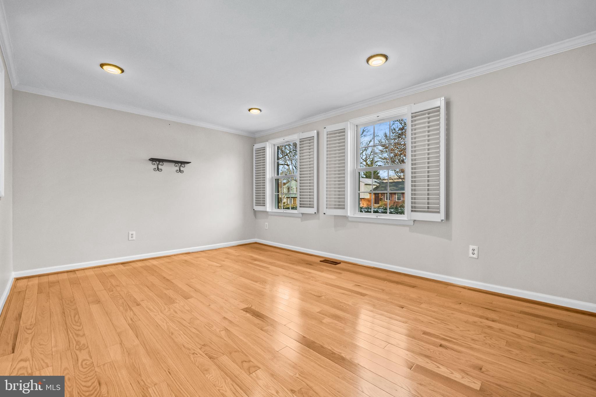 HOLMES RUN WOODS WEST - Residential Lease