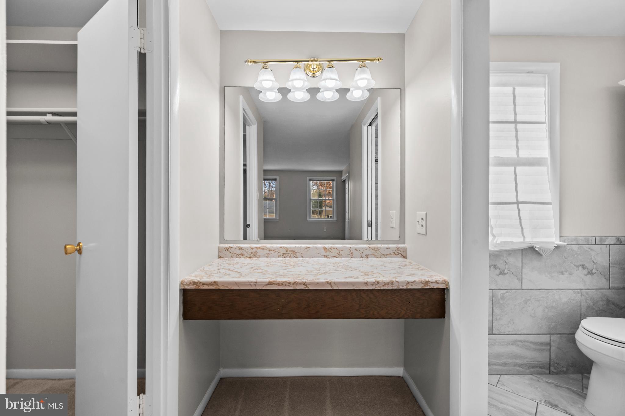 HOLMES RUN WOODS WEST - Residential Lease