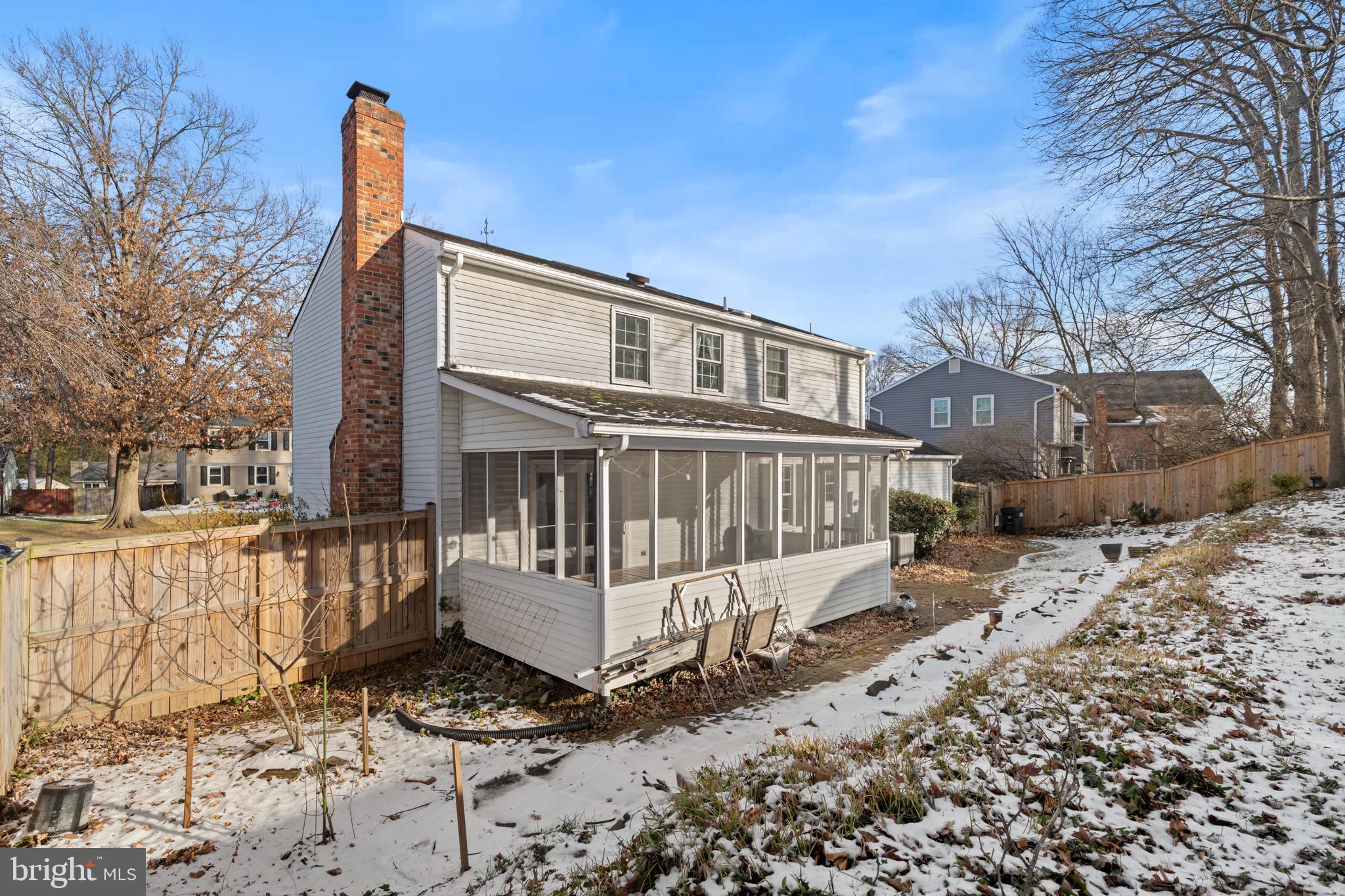 HOLMES RUN WOODS WEST - Residential Lease