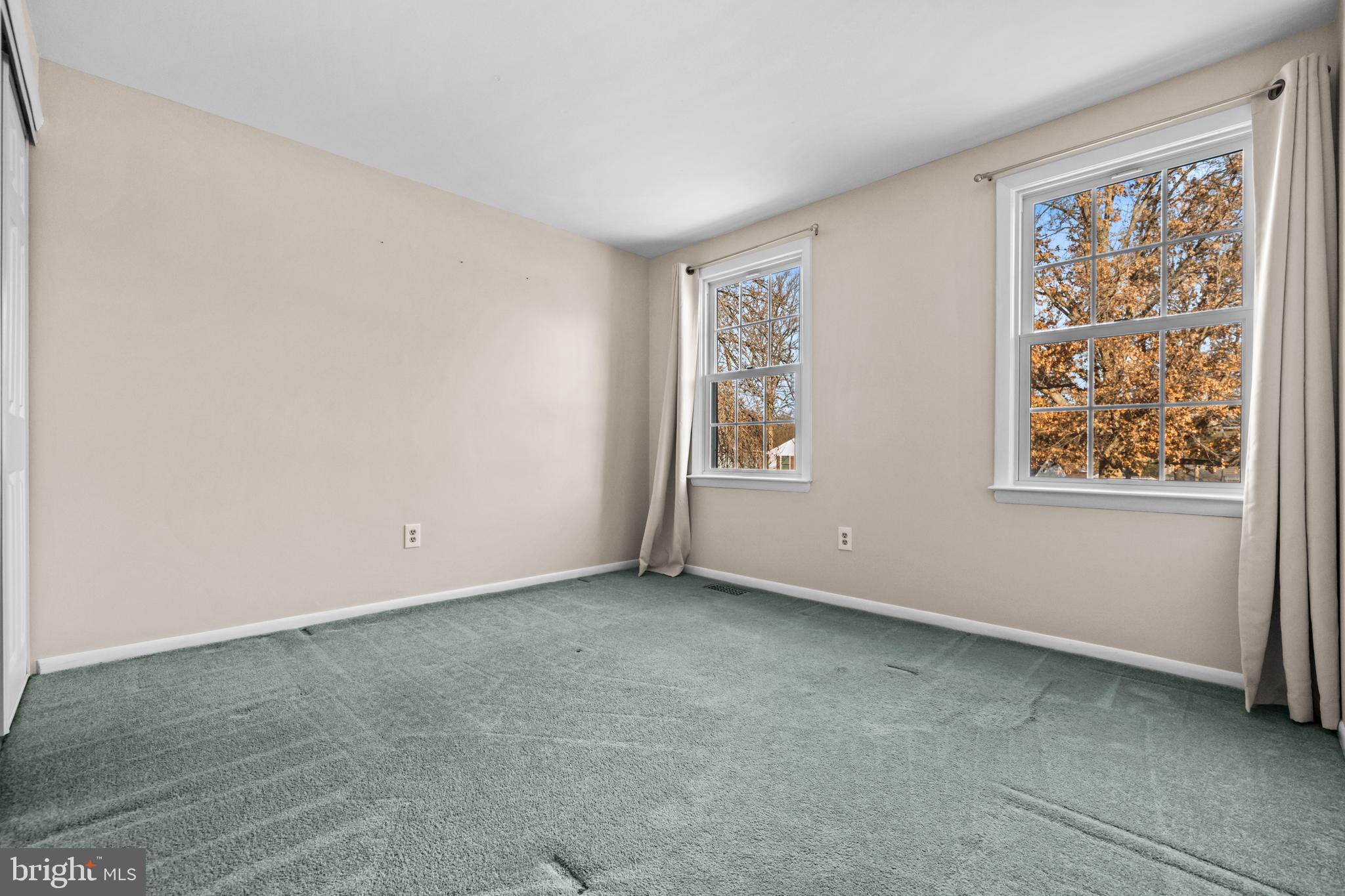 HOLMES RUN WOODS WEST - Residential Lease