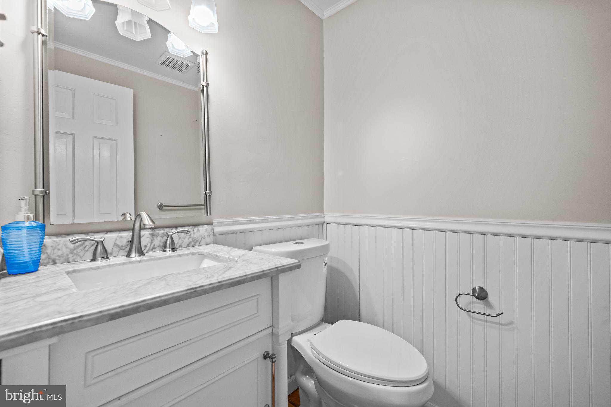 HOLMES RUN WOODS WEST - Residential Lease