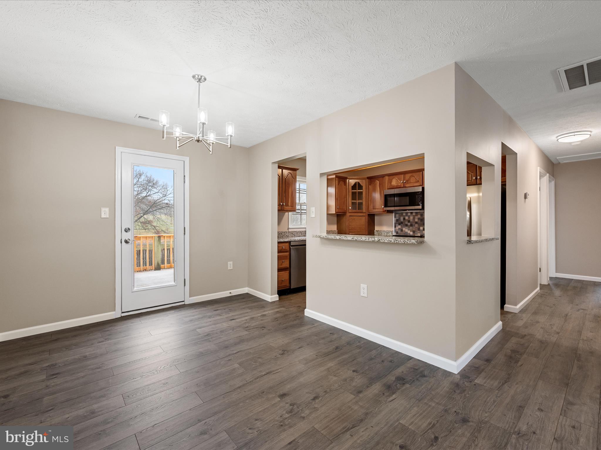 FOREST HILLS - Residential