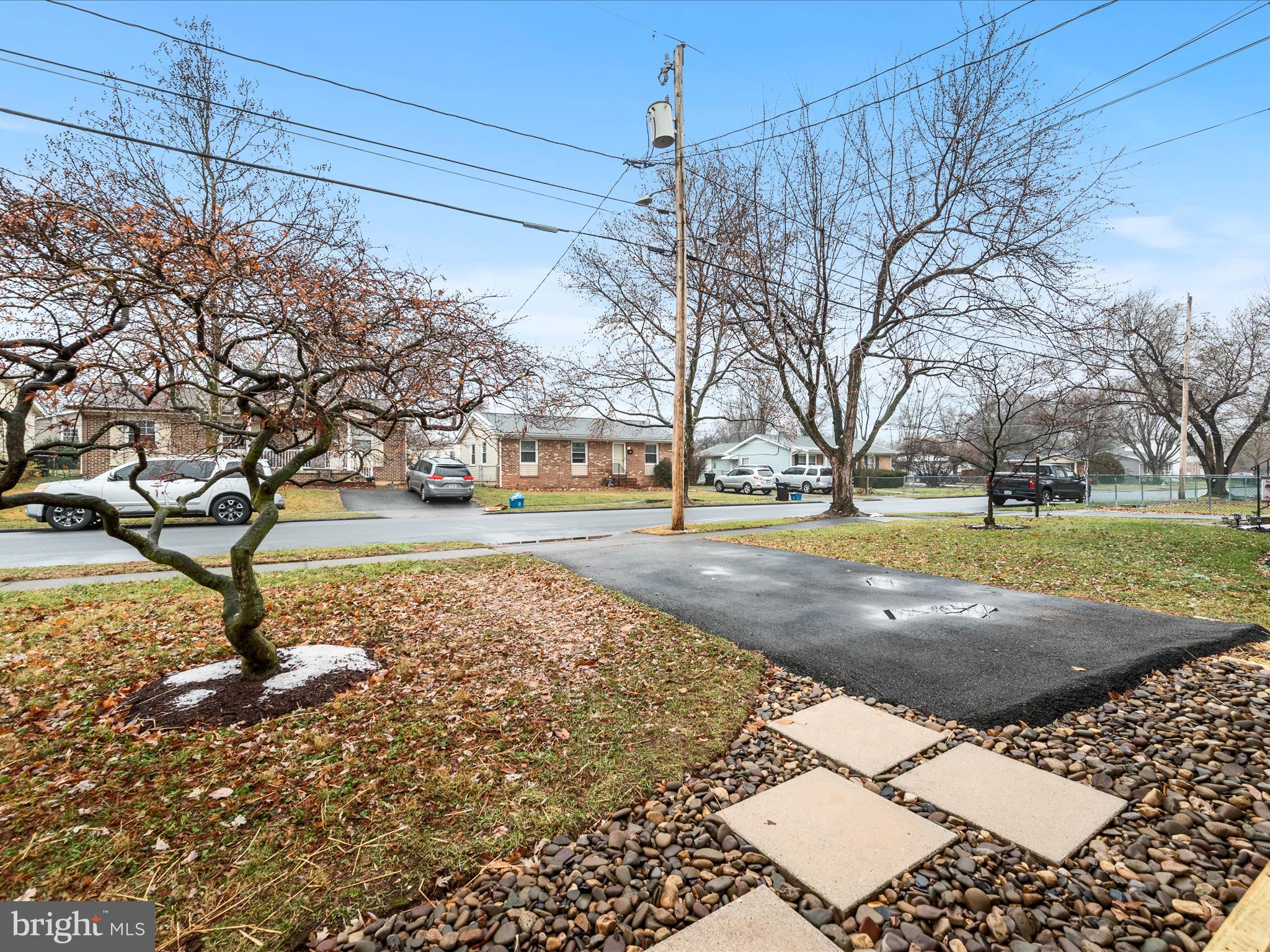 FOREST HILLS - Residential