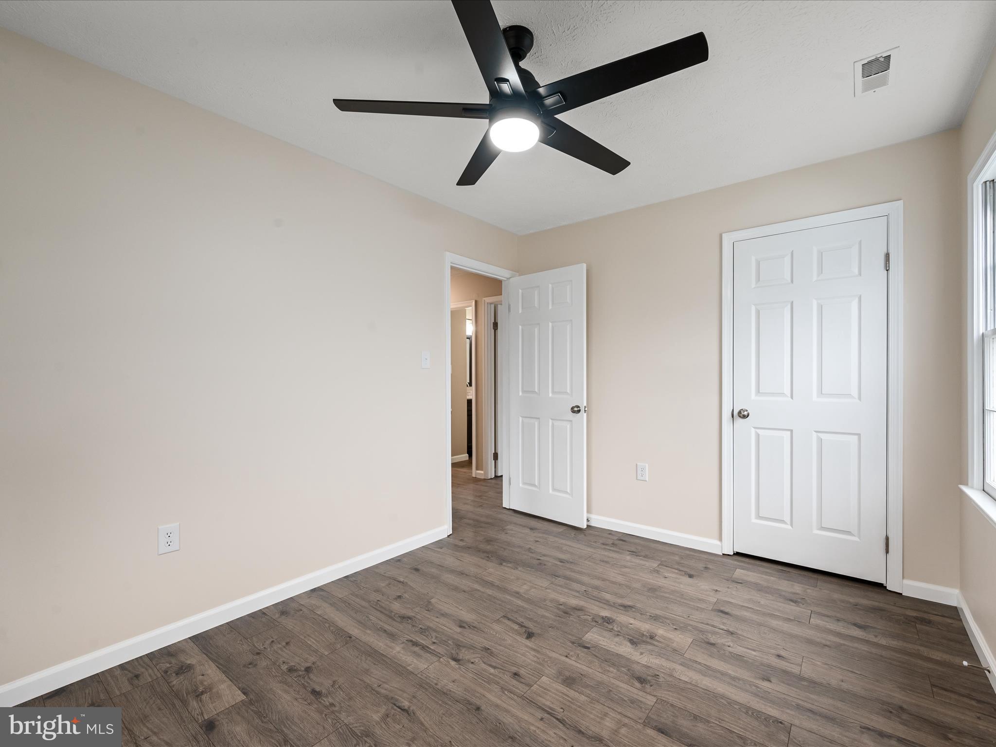 FOREST HILLS - Residential