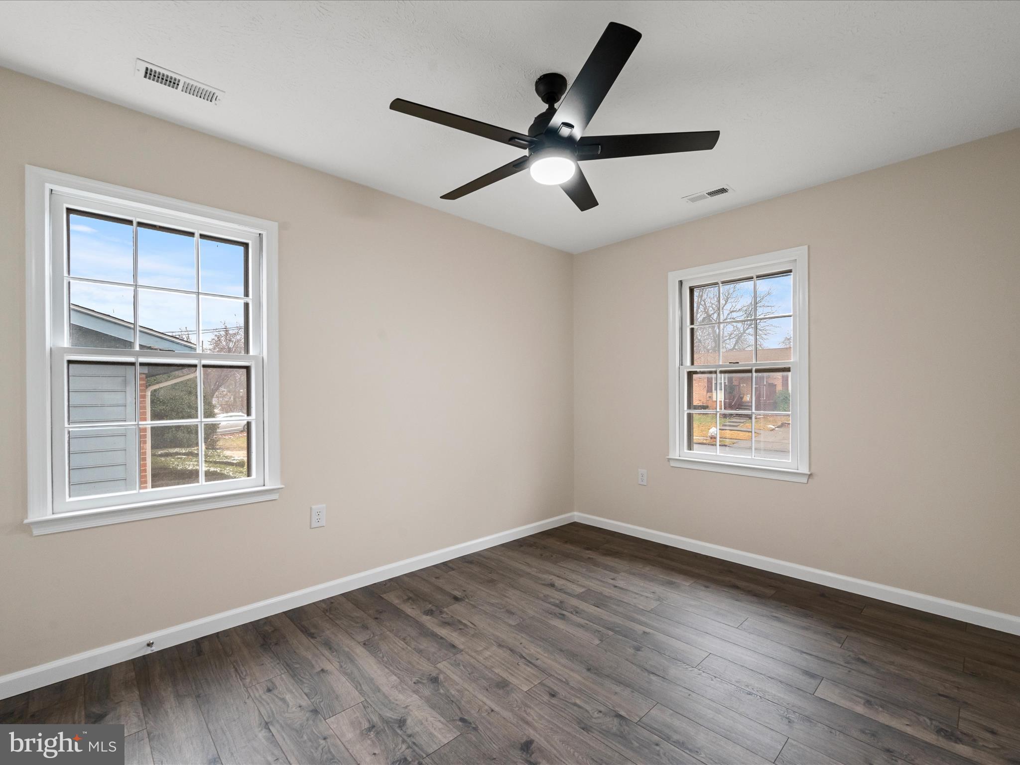 FOREST HILLS - Residential