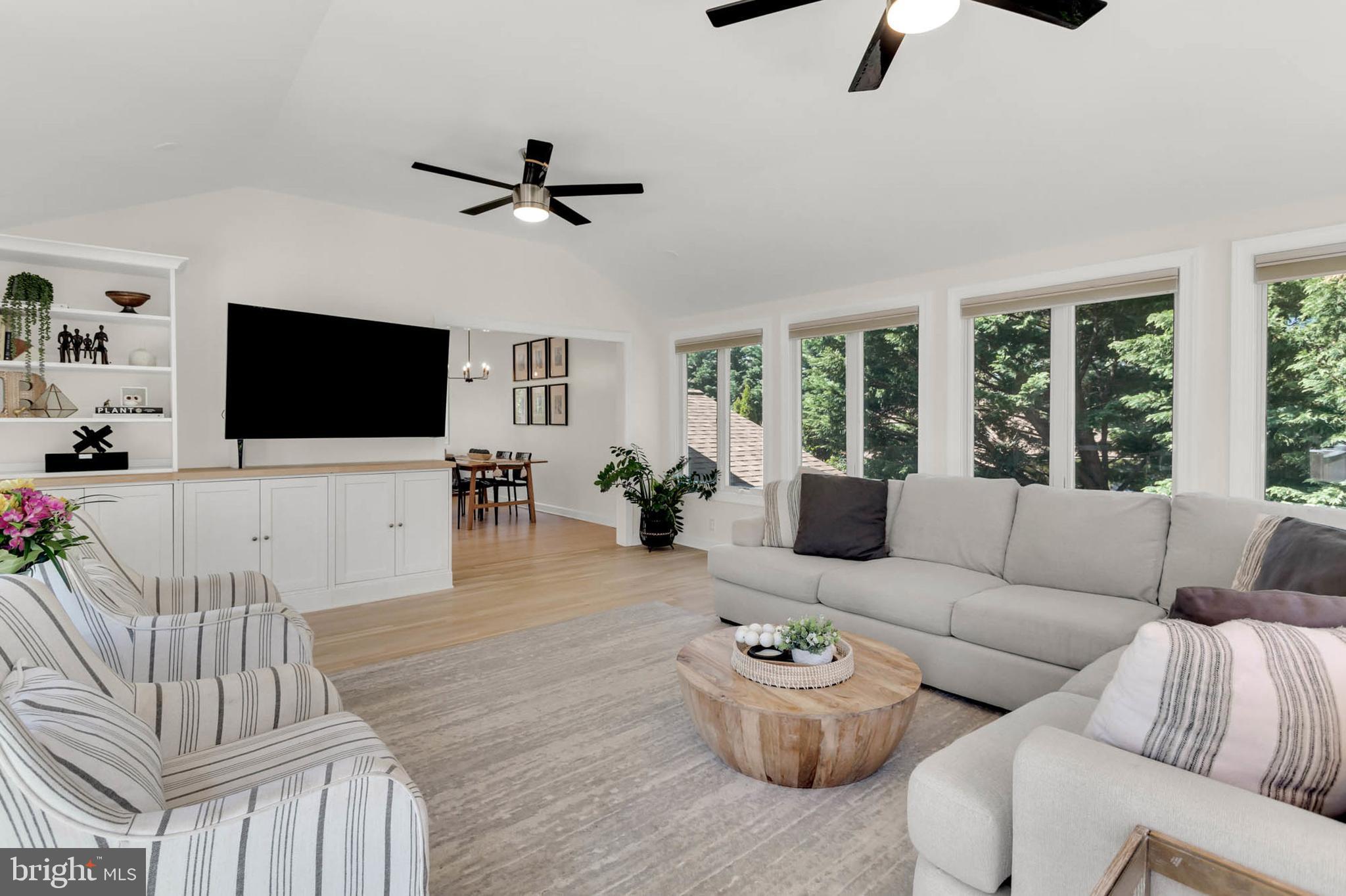 HILLSMERE SHORES - Residential