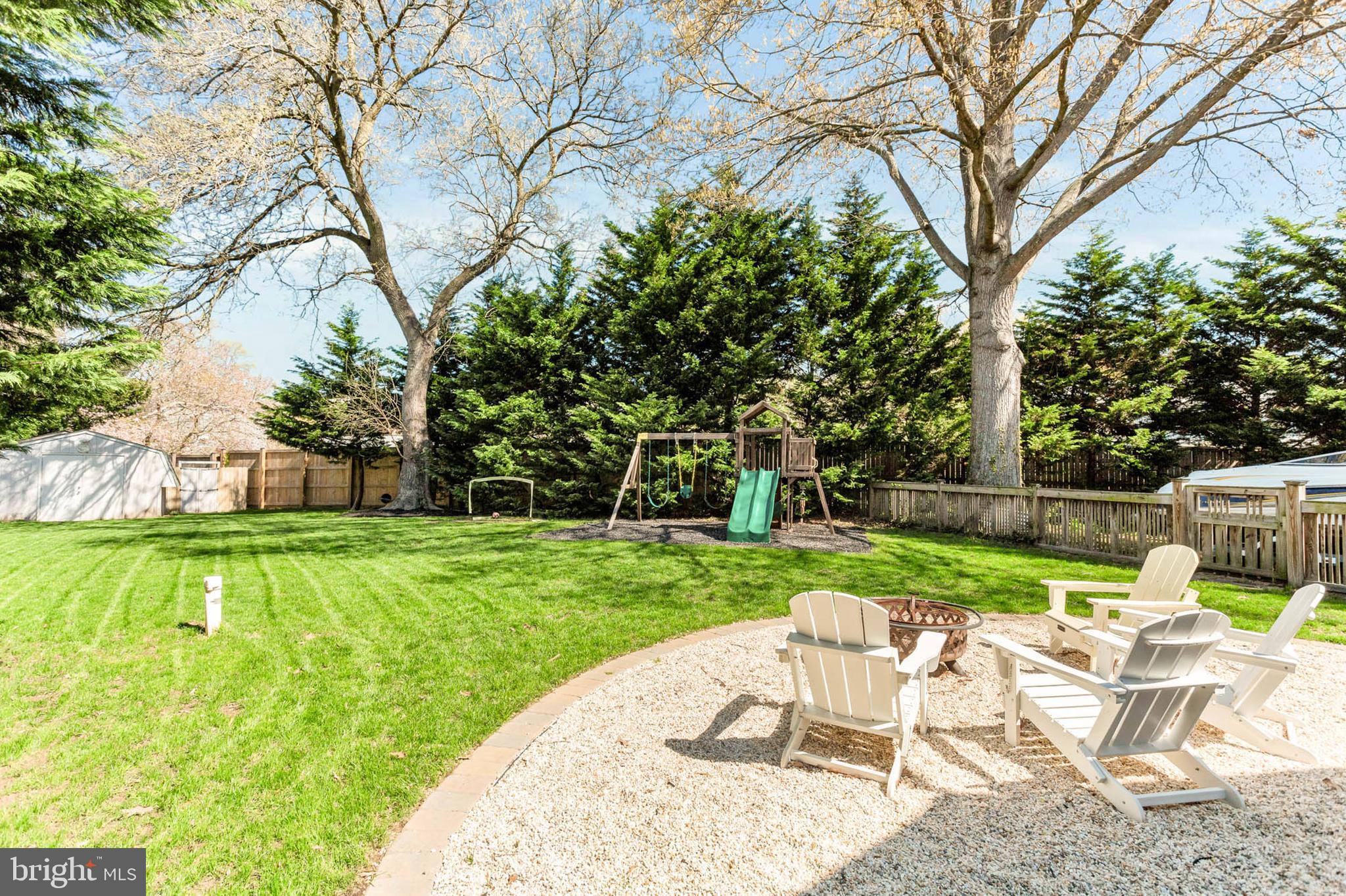 HILLSMERE SHORES - Residential