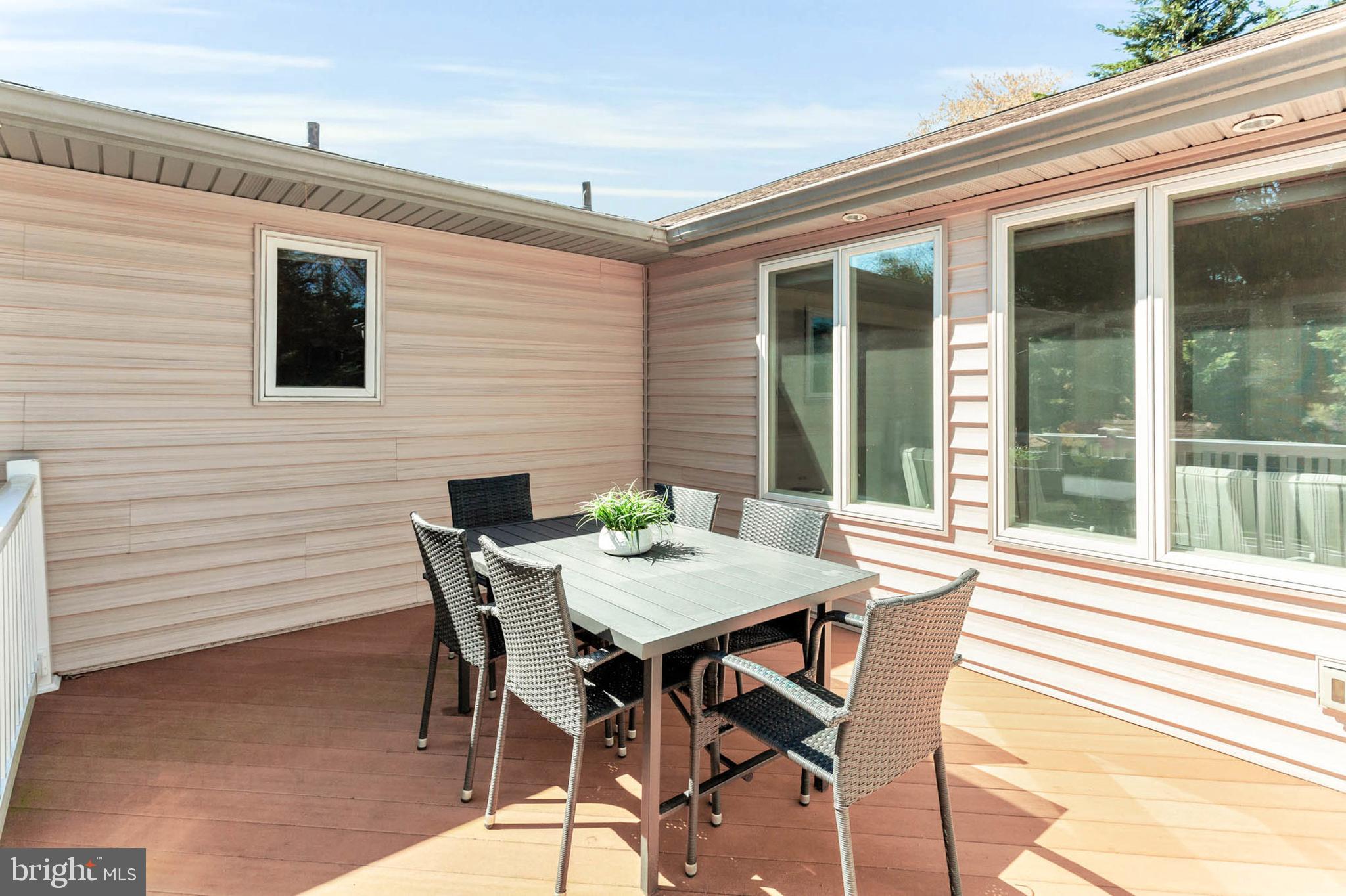 HILLSMERE SHORES - Residential