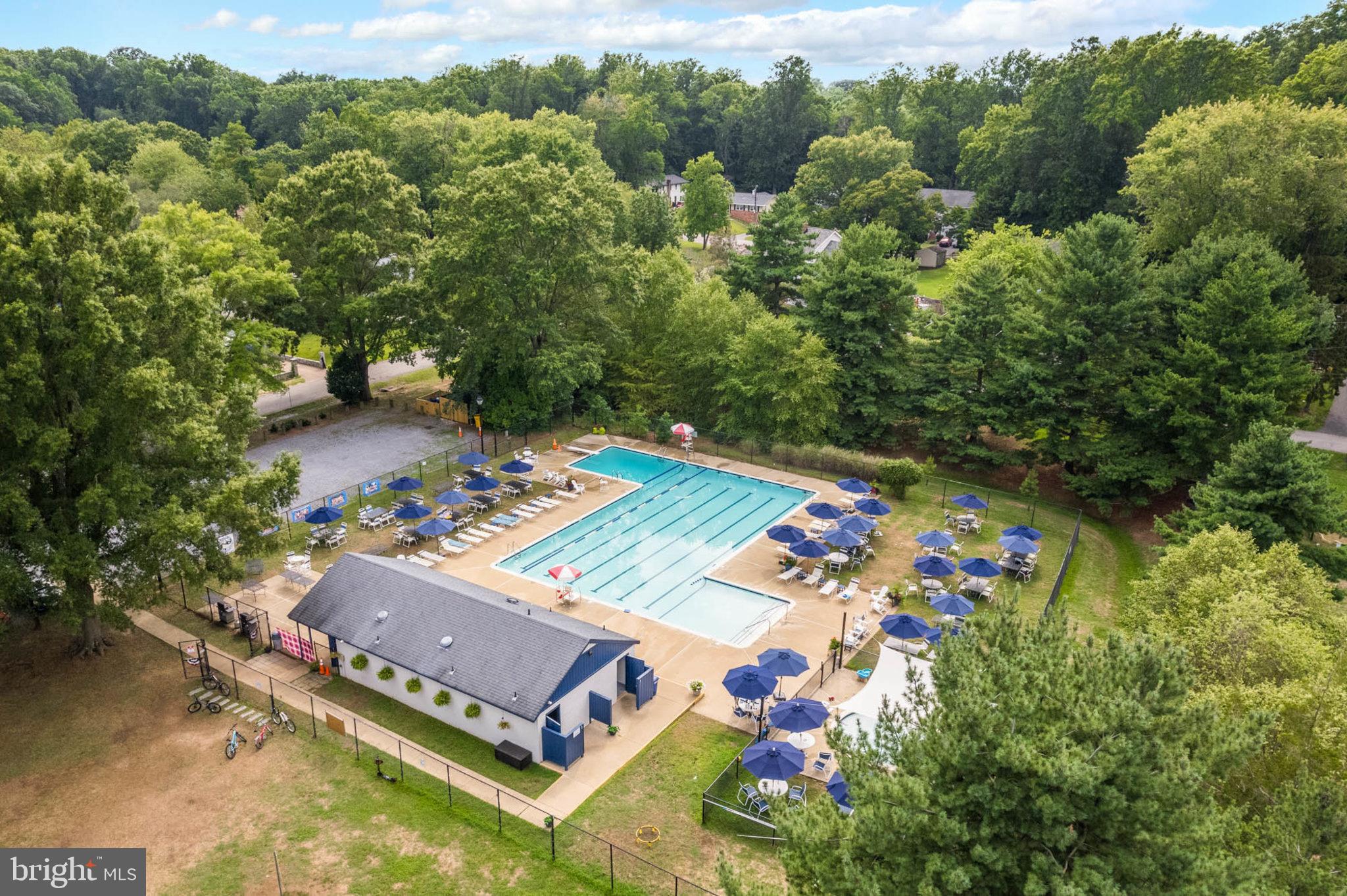 HILLSMERE SHORES - Residential