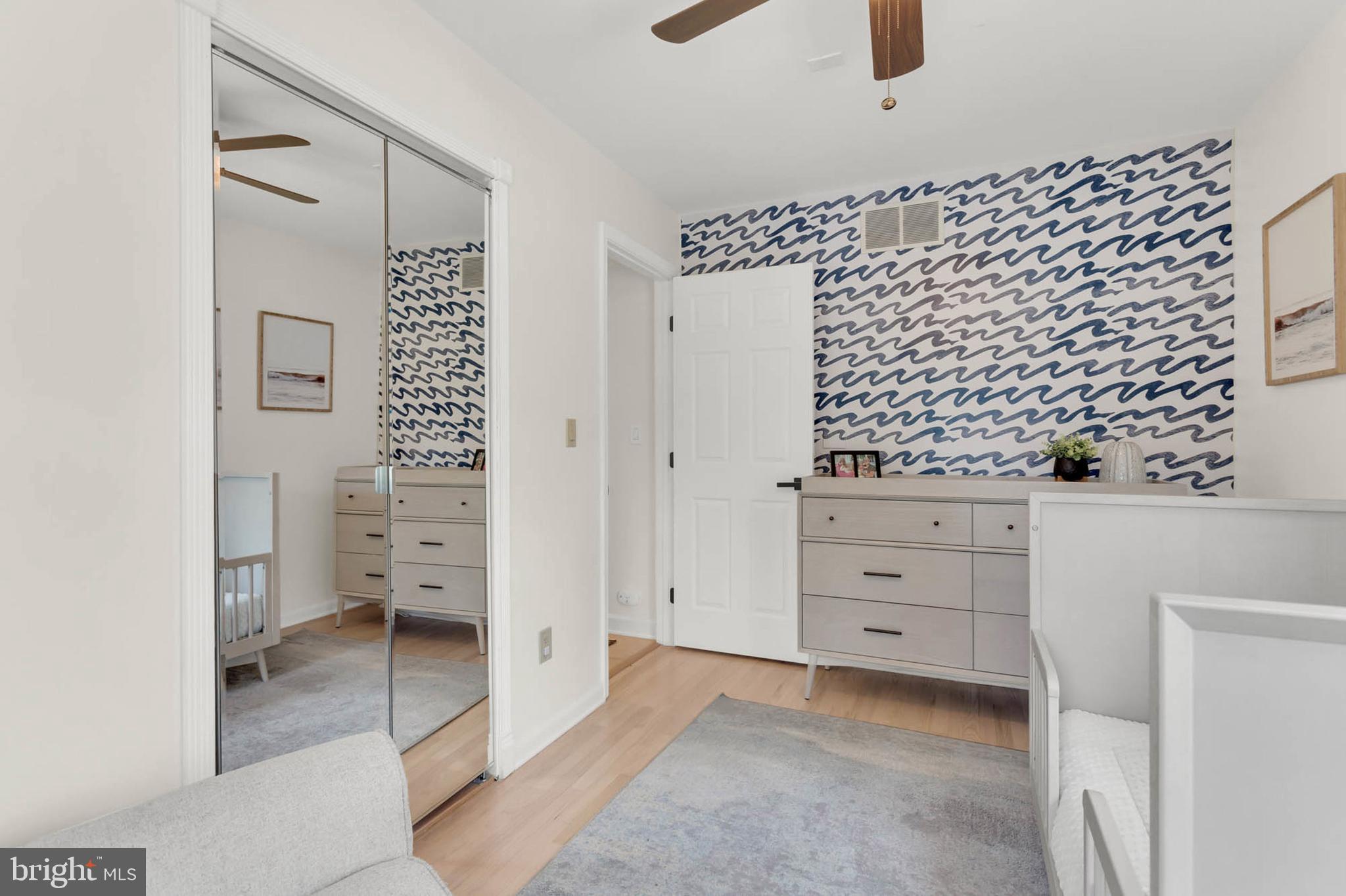 HILLSMERE SHORES - Residential