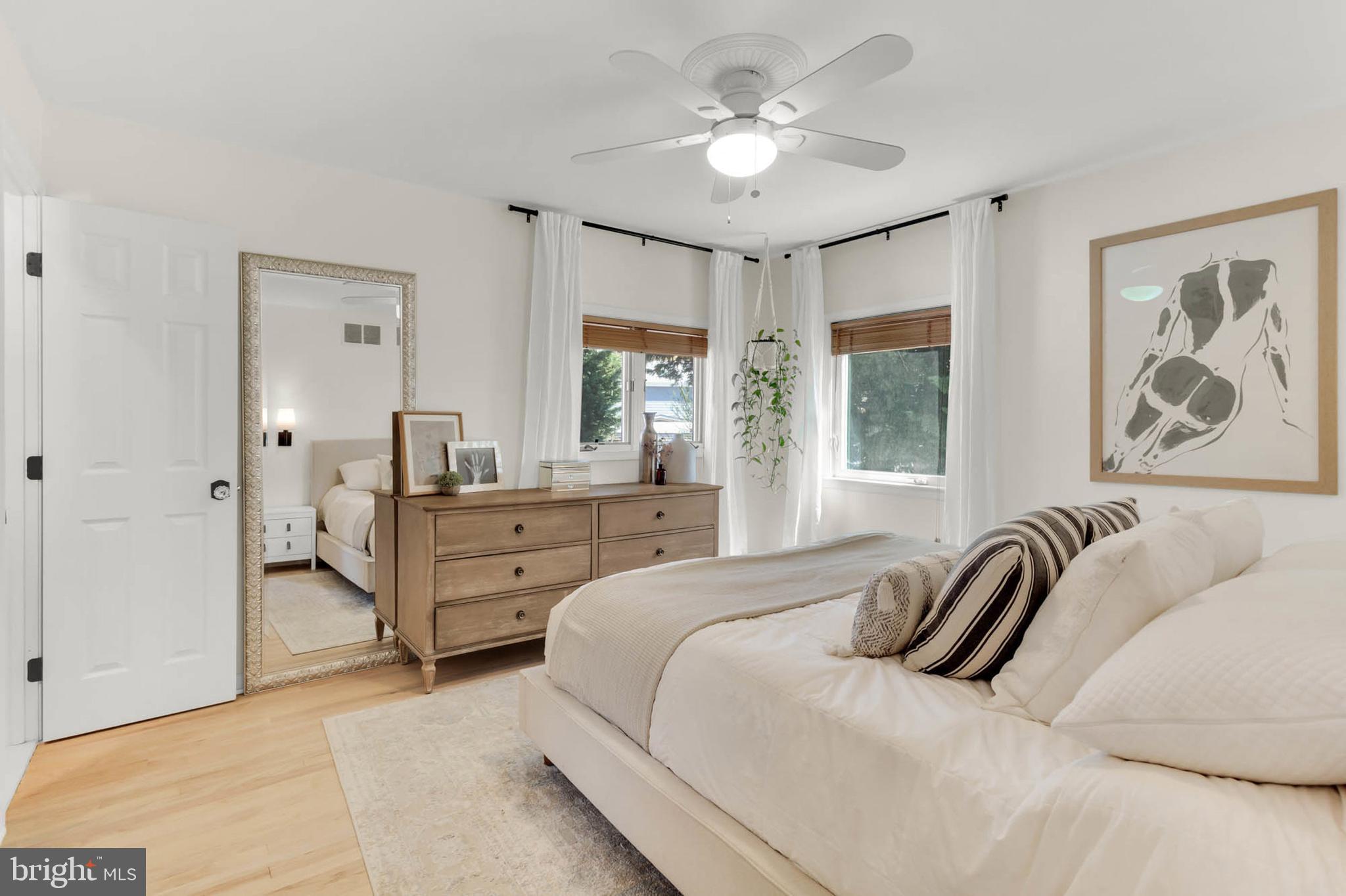 HILLSMERE SHORES - Residential