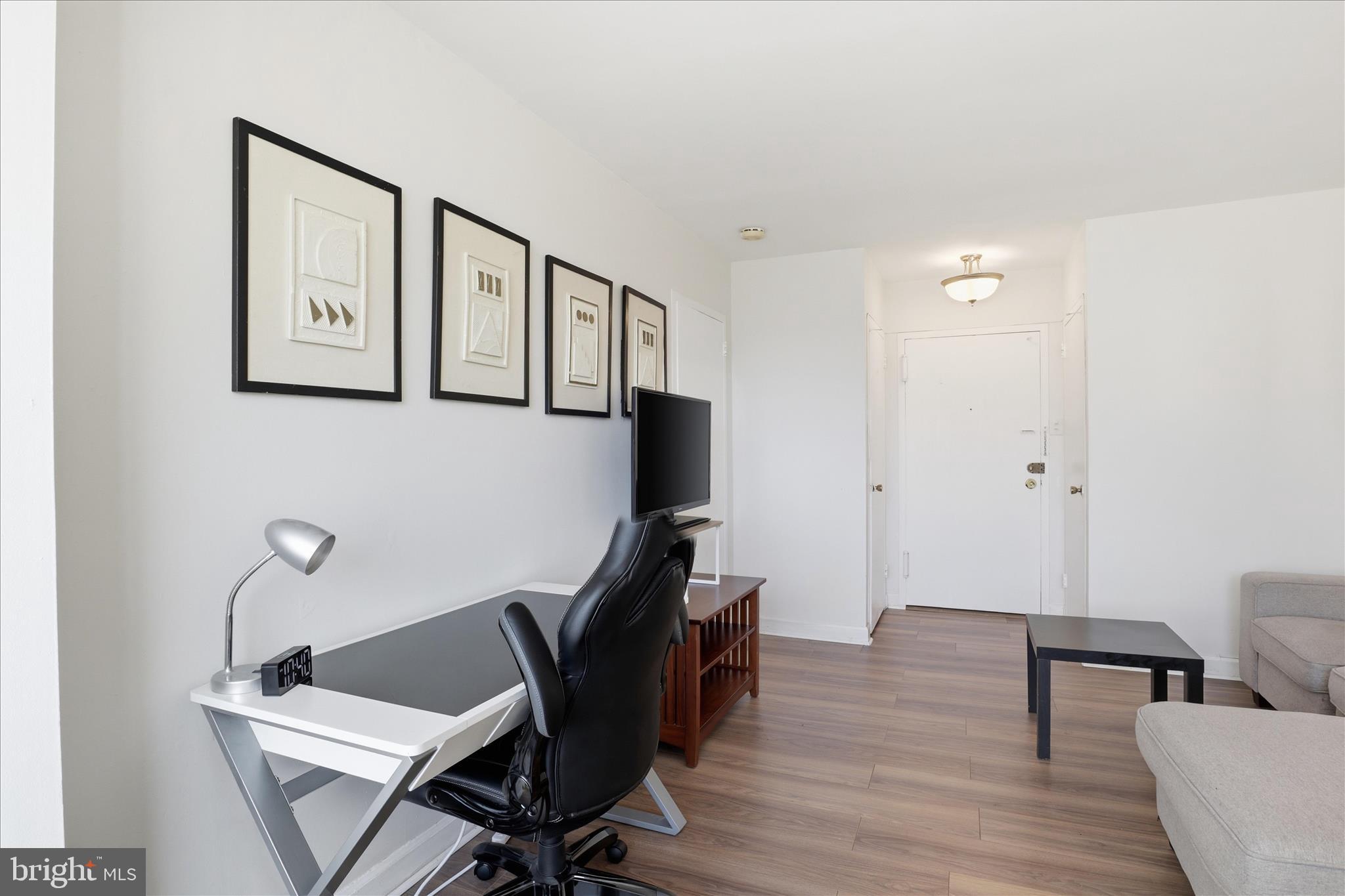 RIVER PLACE - Residential