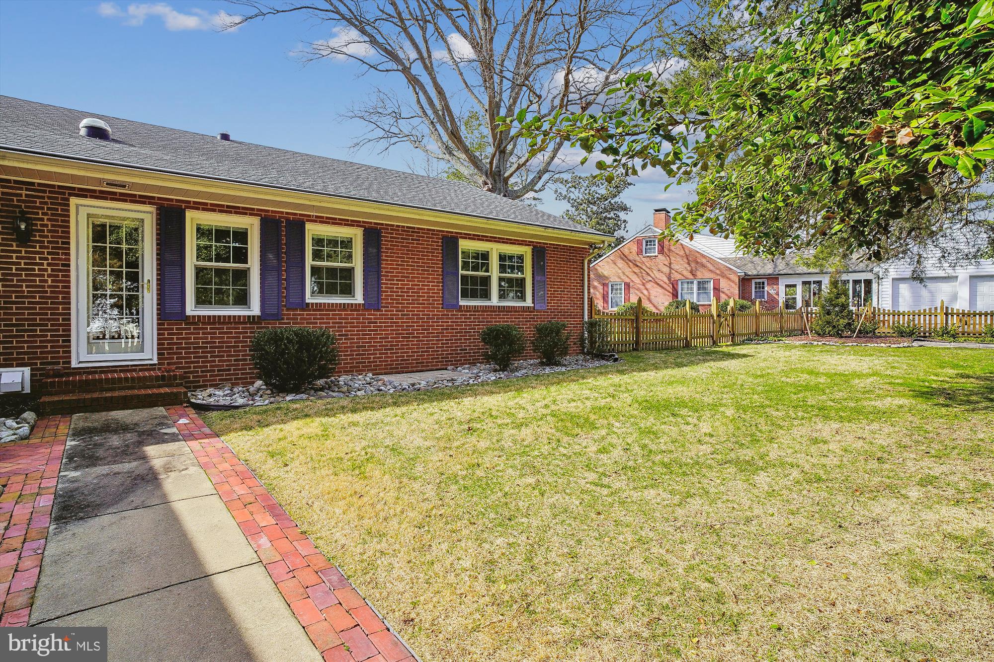 EASTON - Residential Lease