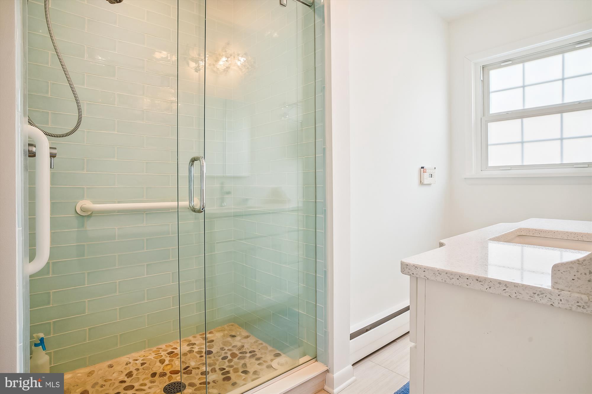 EASTON - Residential Lease