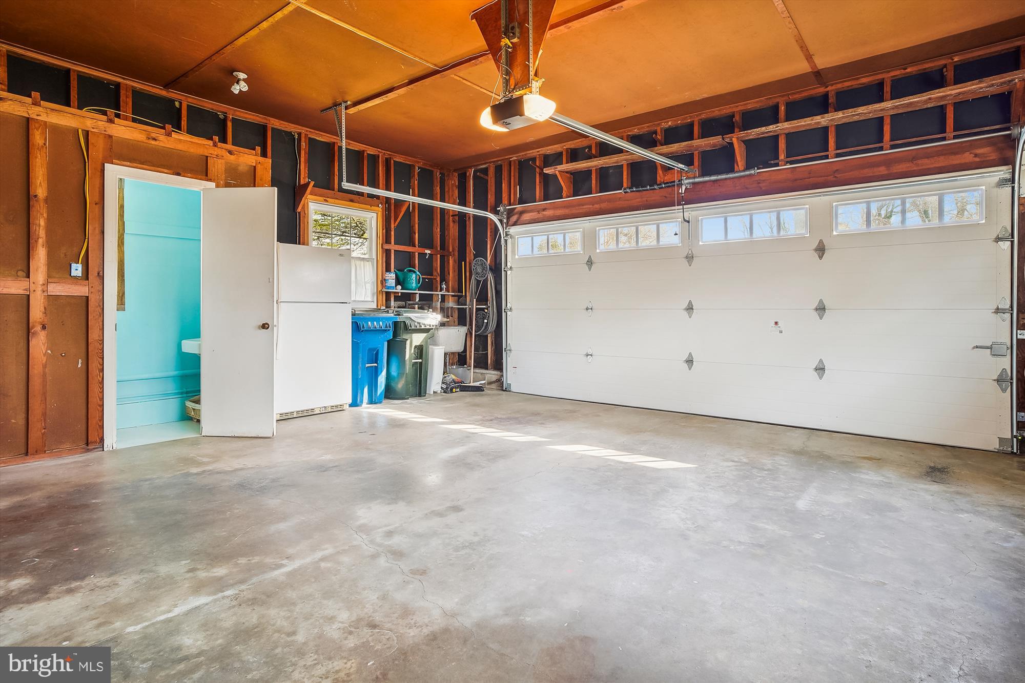 EASTON - Residential Lease