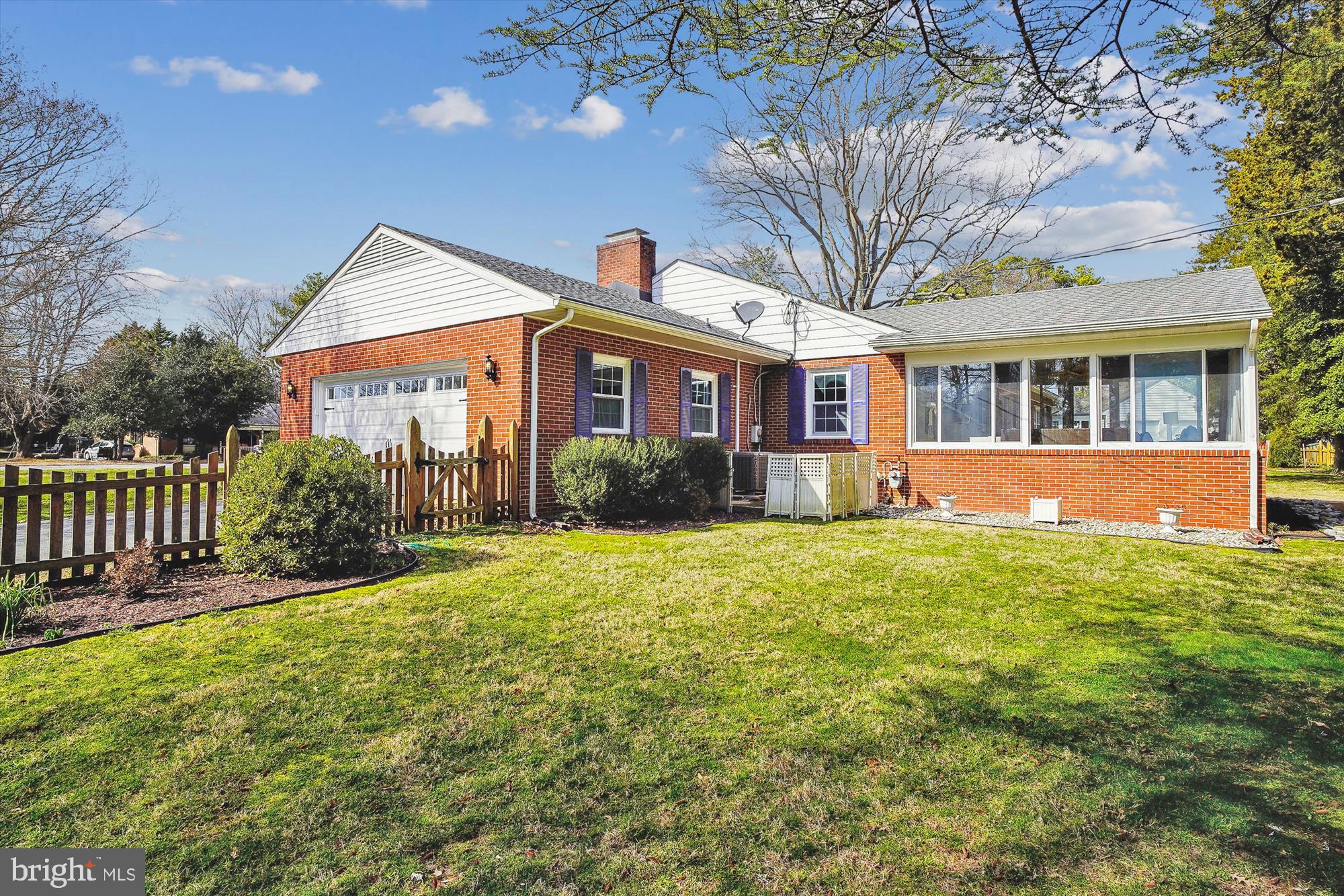 EASTON - Residential Lease