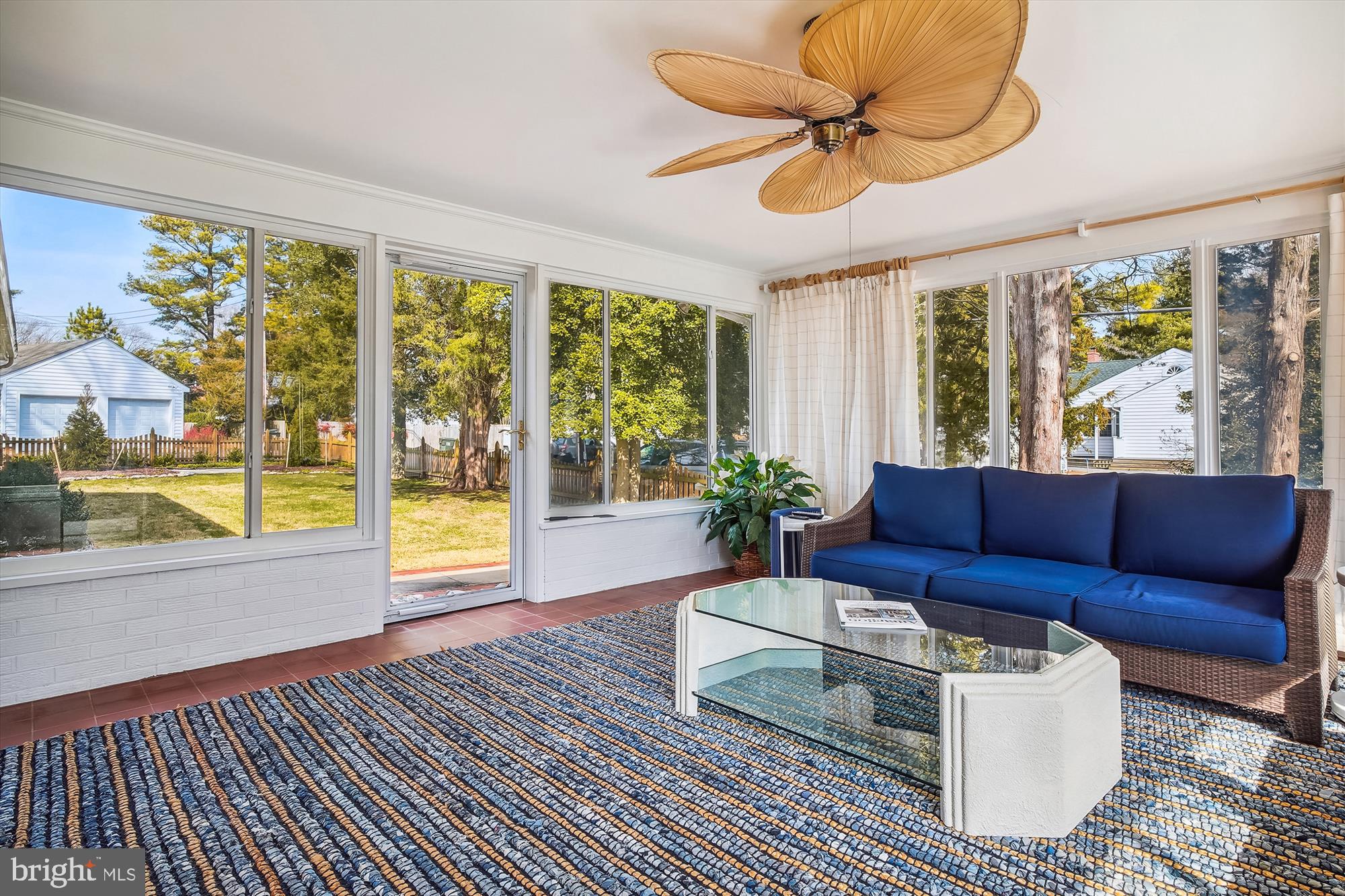 EASTON - Residential Lease