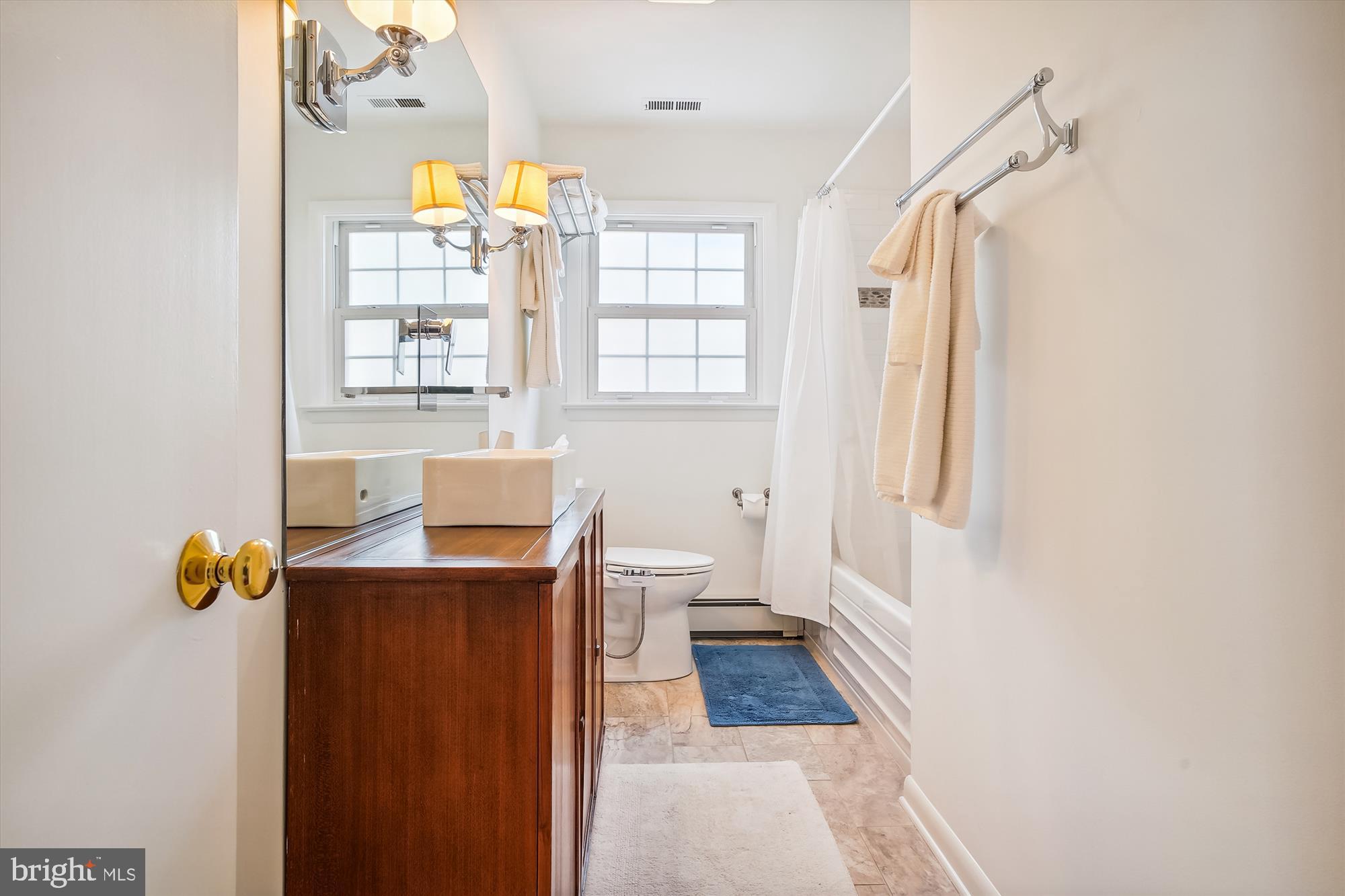 EASTON - Residential Lease