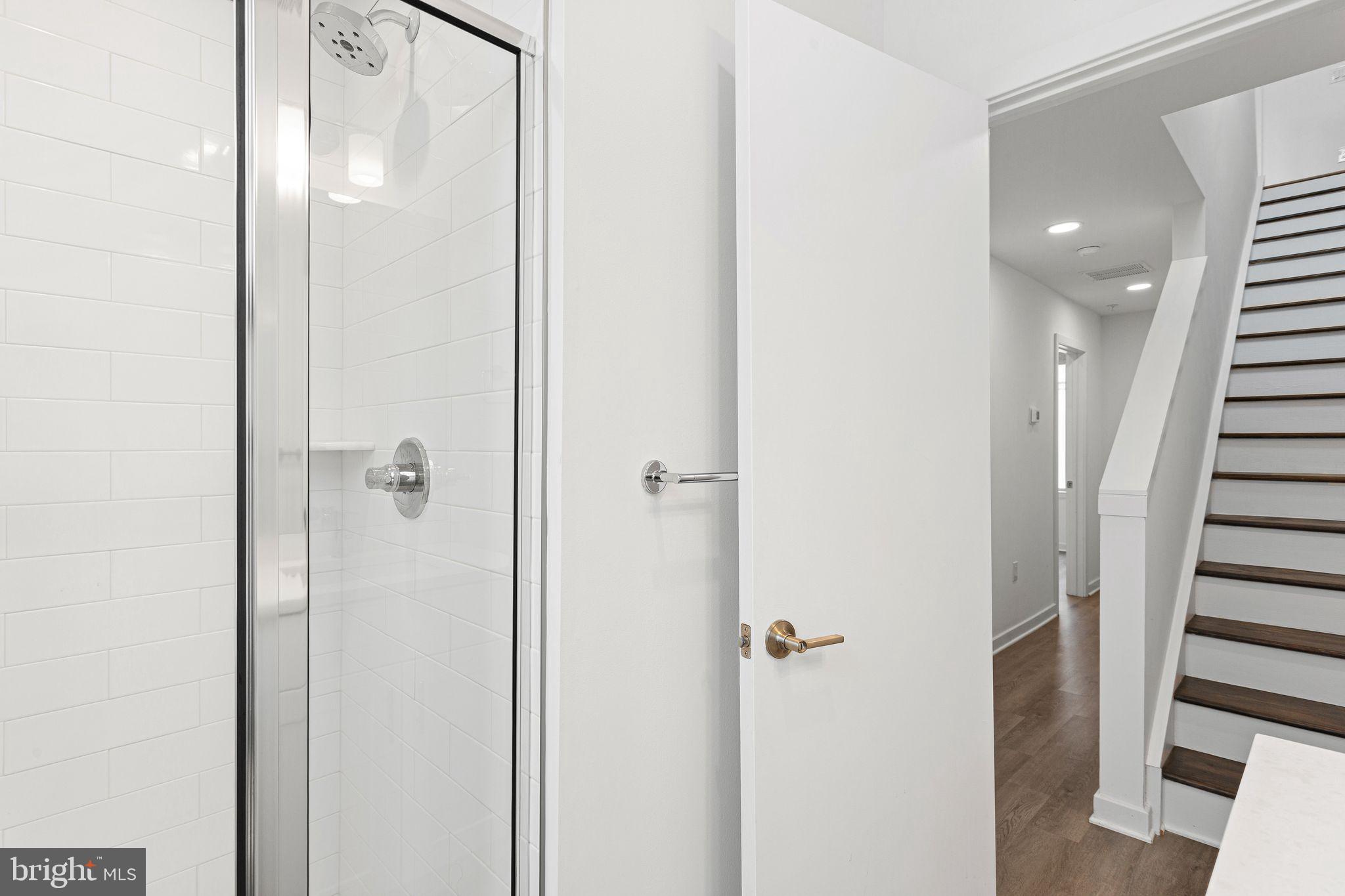 NORTHBANK - Residential