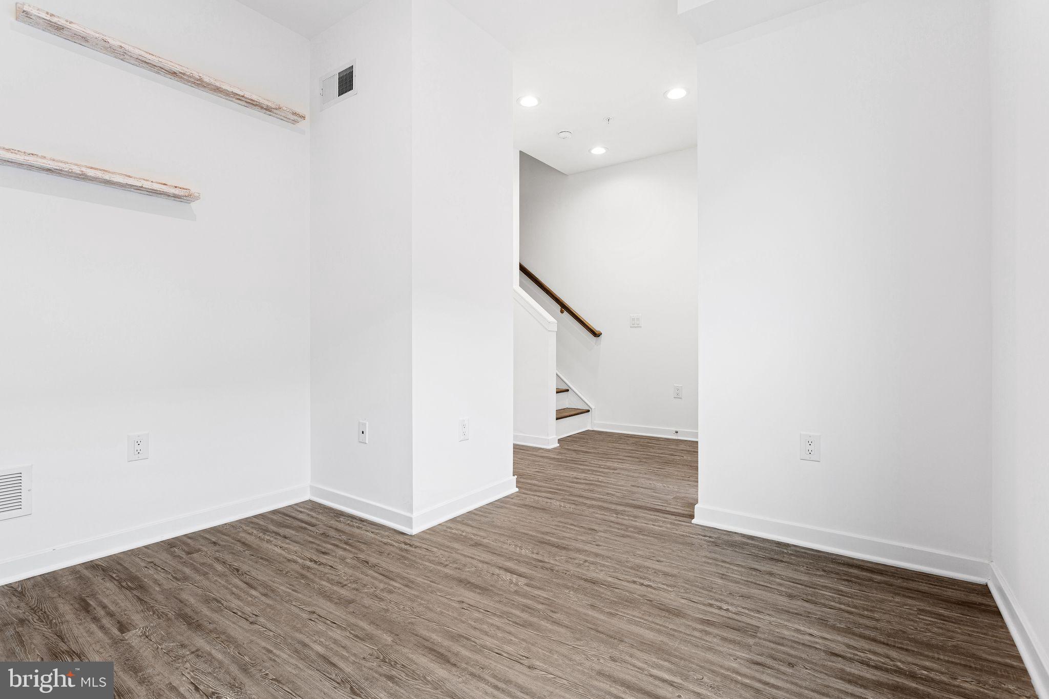 NORTHBANK - Residential