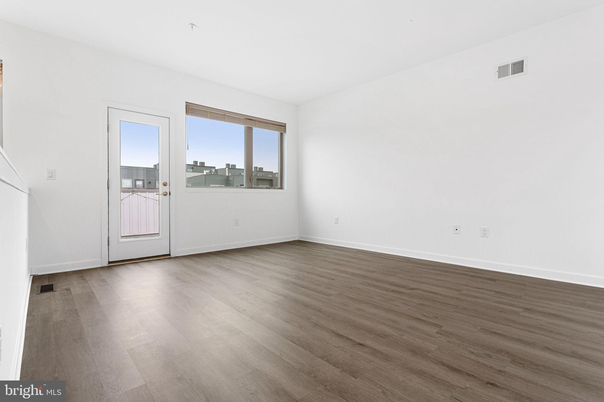 NORTHBANK - Residential