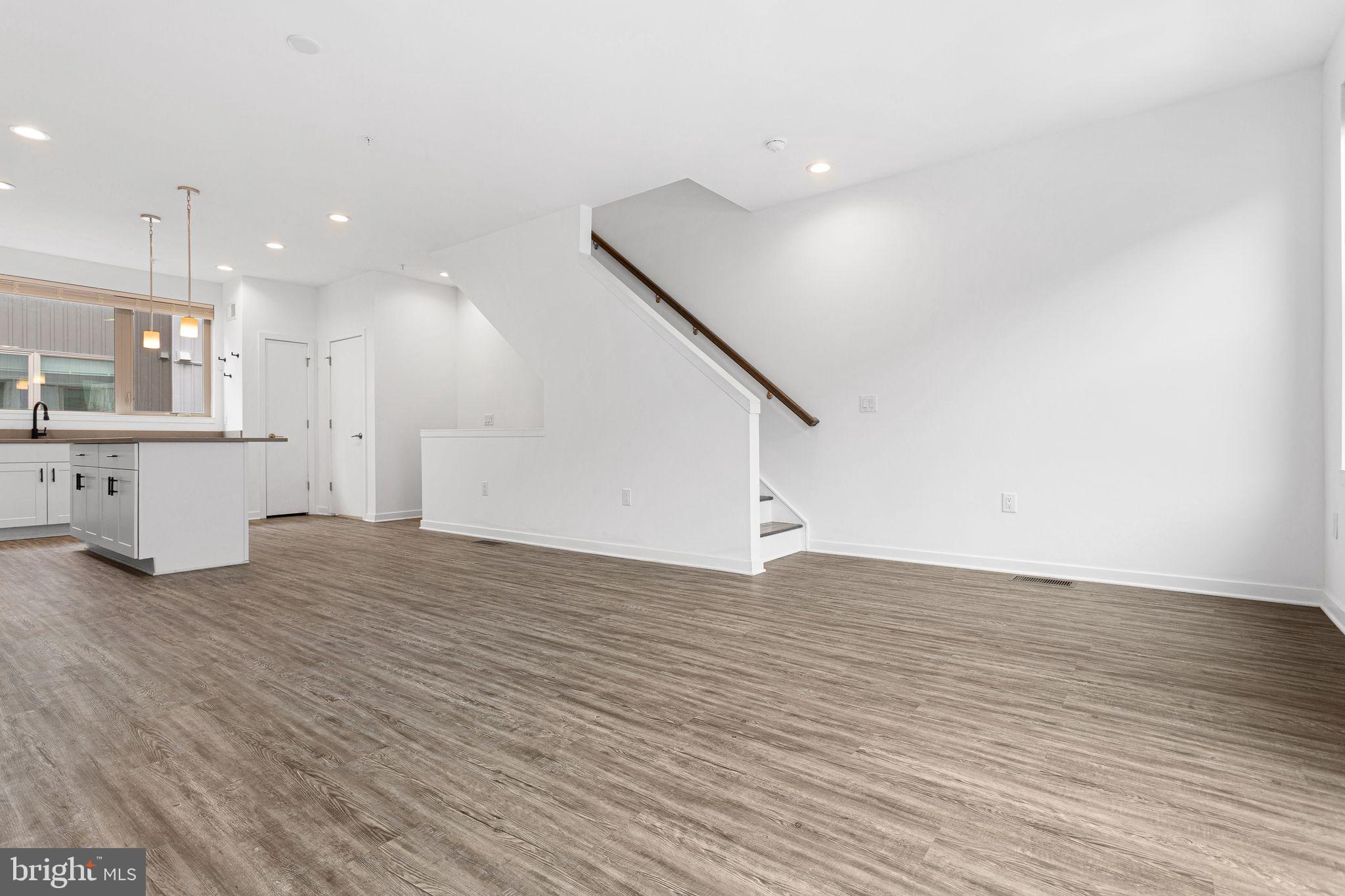 NORTHBANK - Residential